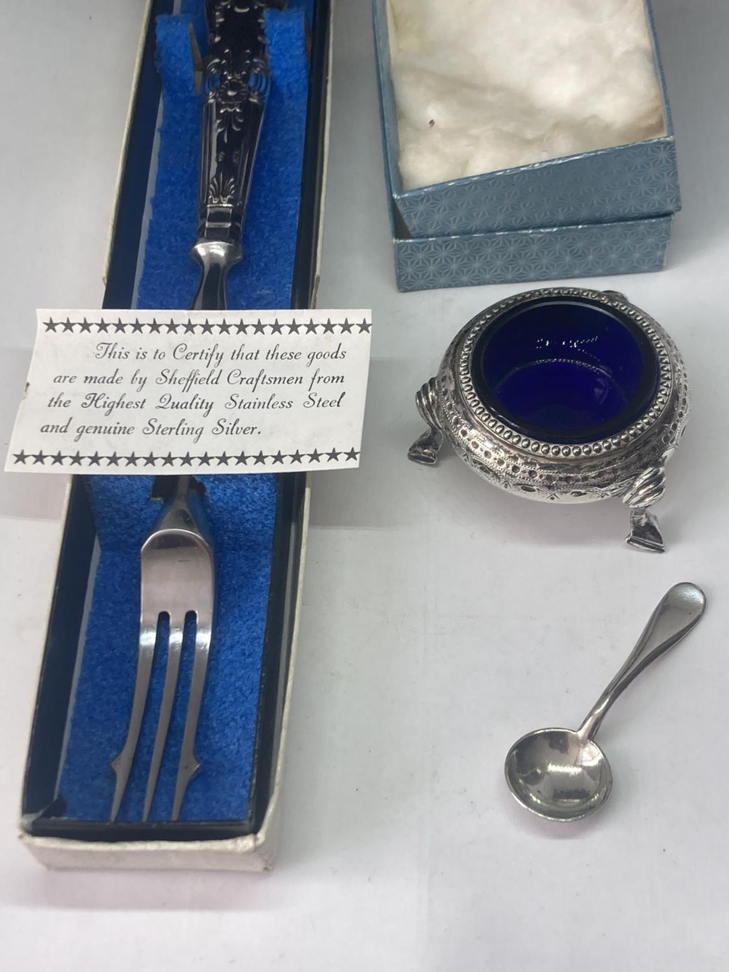A HALLMARKED LONDON VICTORIAN SILVER CRUET WITH BLUE GLASS LINER, A HALLMARKED SHEFFIELD HANDLED - Image 2 of 10