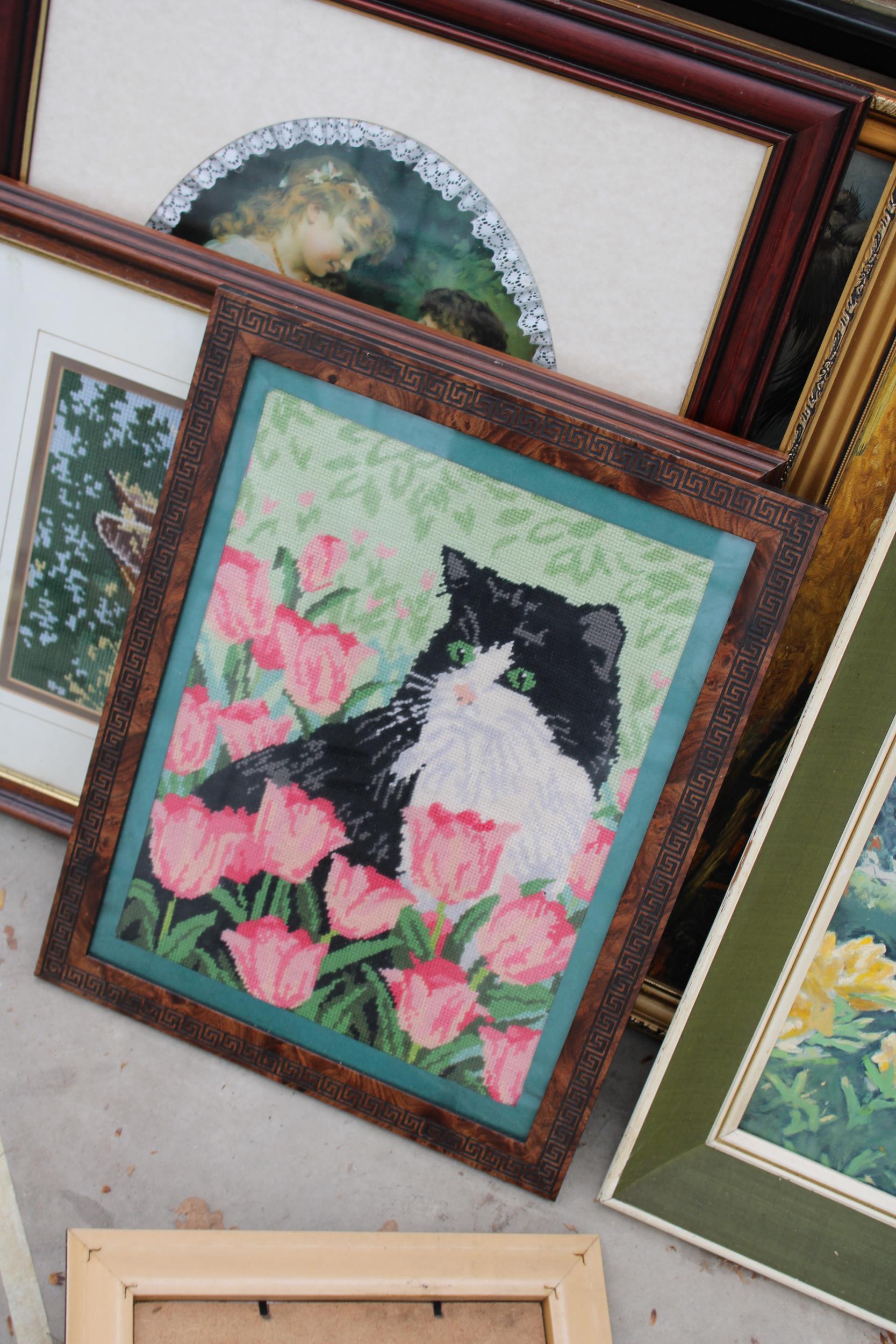AN ASSORTMENT OF FRAMED PRINTS AND PICTURES - Image 2 of 6