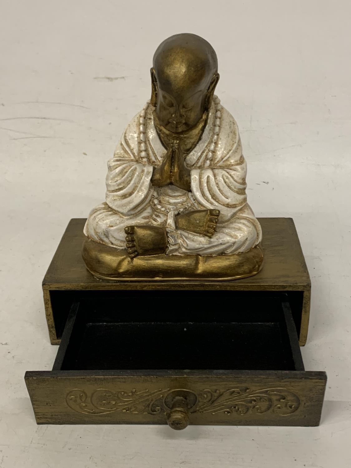 A CREAM/WHITE BUDDHA JEWELLERY BOX - Image 2 of 4