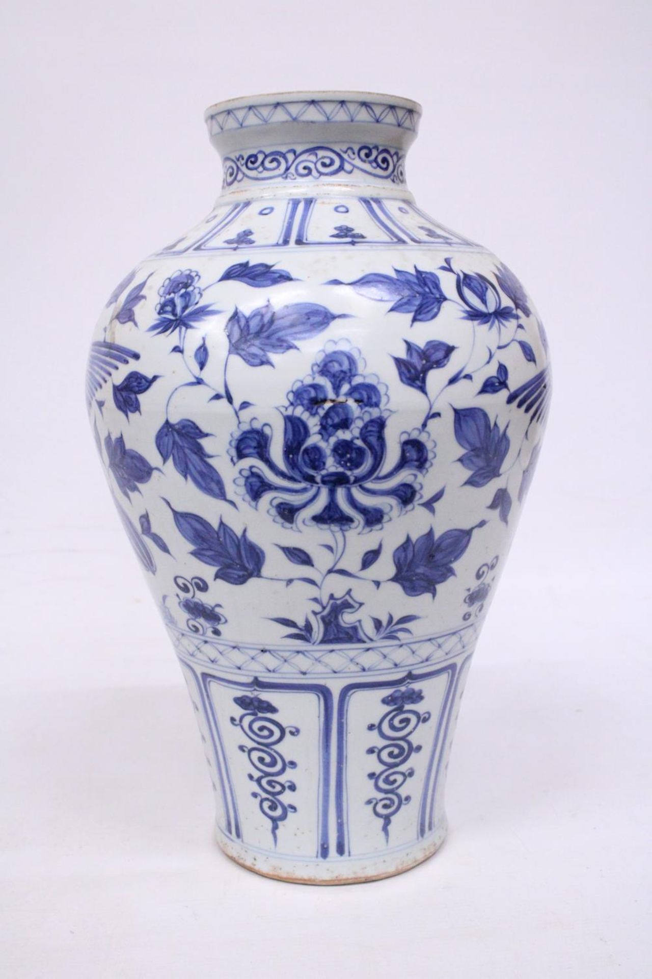 A LARGE CHINESE MING STYLE BLUE AND WHITE POTTERY MEIPING VASE DECORATED WITH CRANES IN FLIGHT - - Image 2 of 5