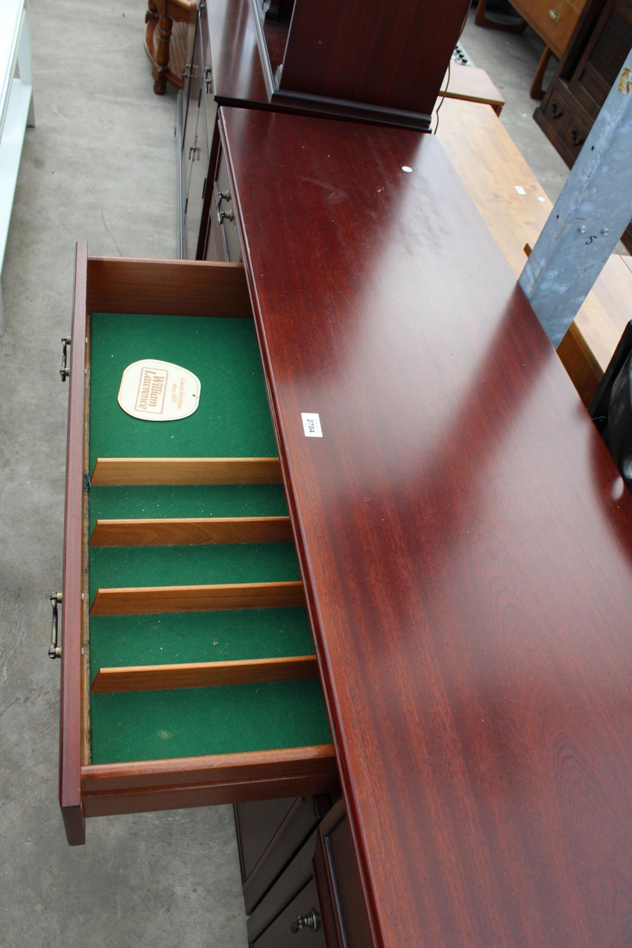 A MODERN MAHOGANY EFFECT WILLIAM LAWRENCE SIDEBOARD, 65" WIDE - Image 3 of 3