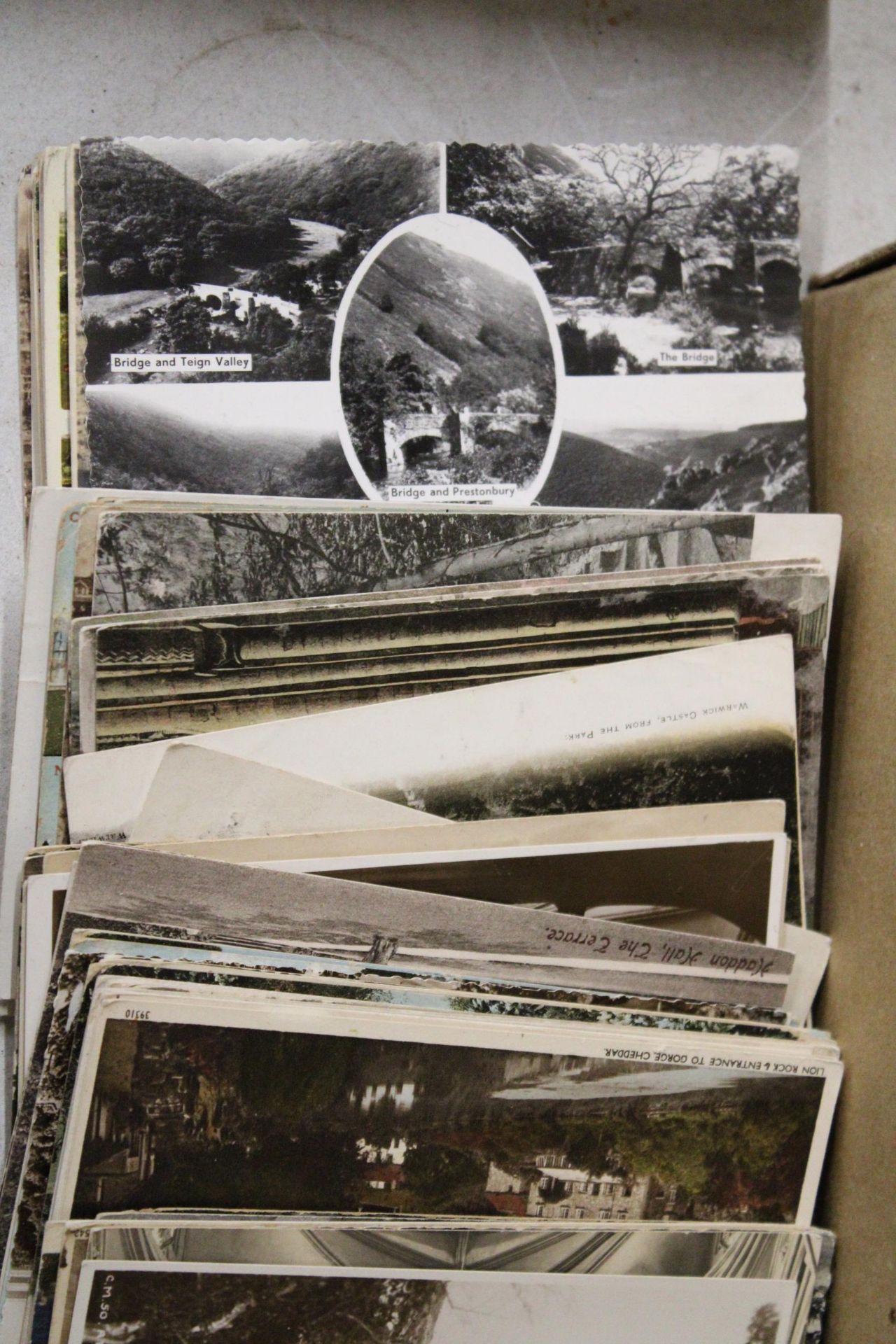 A COLLECTION OF EARLY POSTCARDS - Image 3 of 4