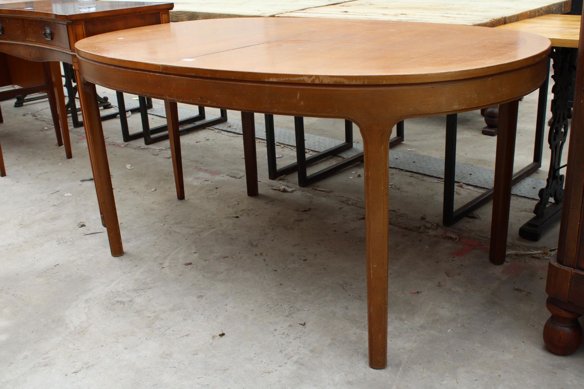 A RETRO TEAK AND CROSSBANDED EXTENDING DINING TABLE 60" X 39" (LEAF 21") - Image 2 of 2