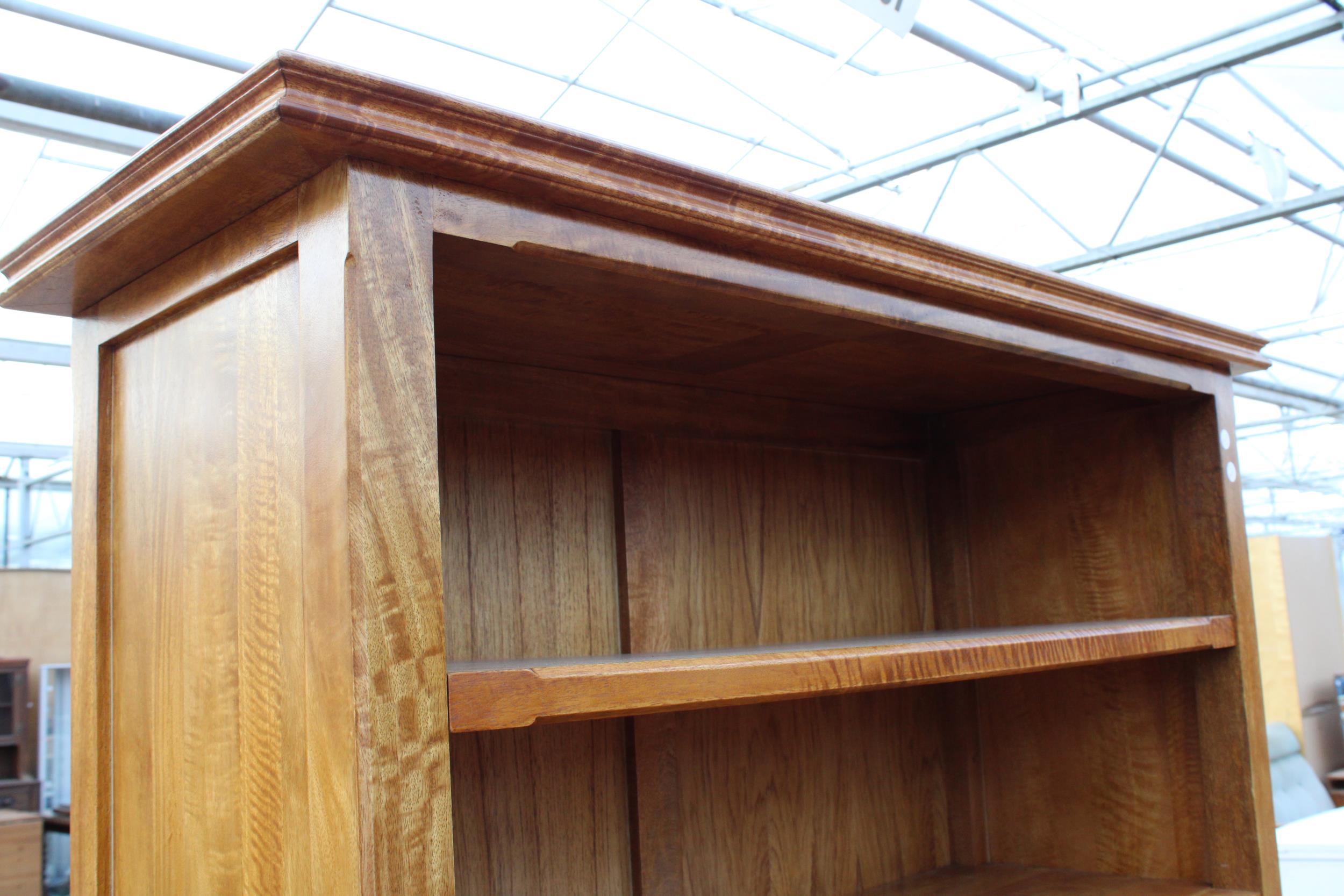 A MODERN HARDWOOD SIX TIER OPEN BOOKCASE WITH TWO DRAWERS TO BASE, 43" WIDE - Image 2 of 4
