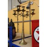 A LARGE SOLID BRASS CANDELABRA - APPROXIMATELY 48CM