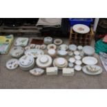 A LARGE QUANTITY OF ROYAL WORCESTER CERAMICS TO INCLUDE EVESHAM WARE ETC