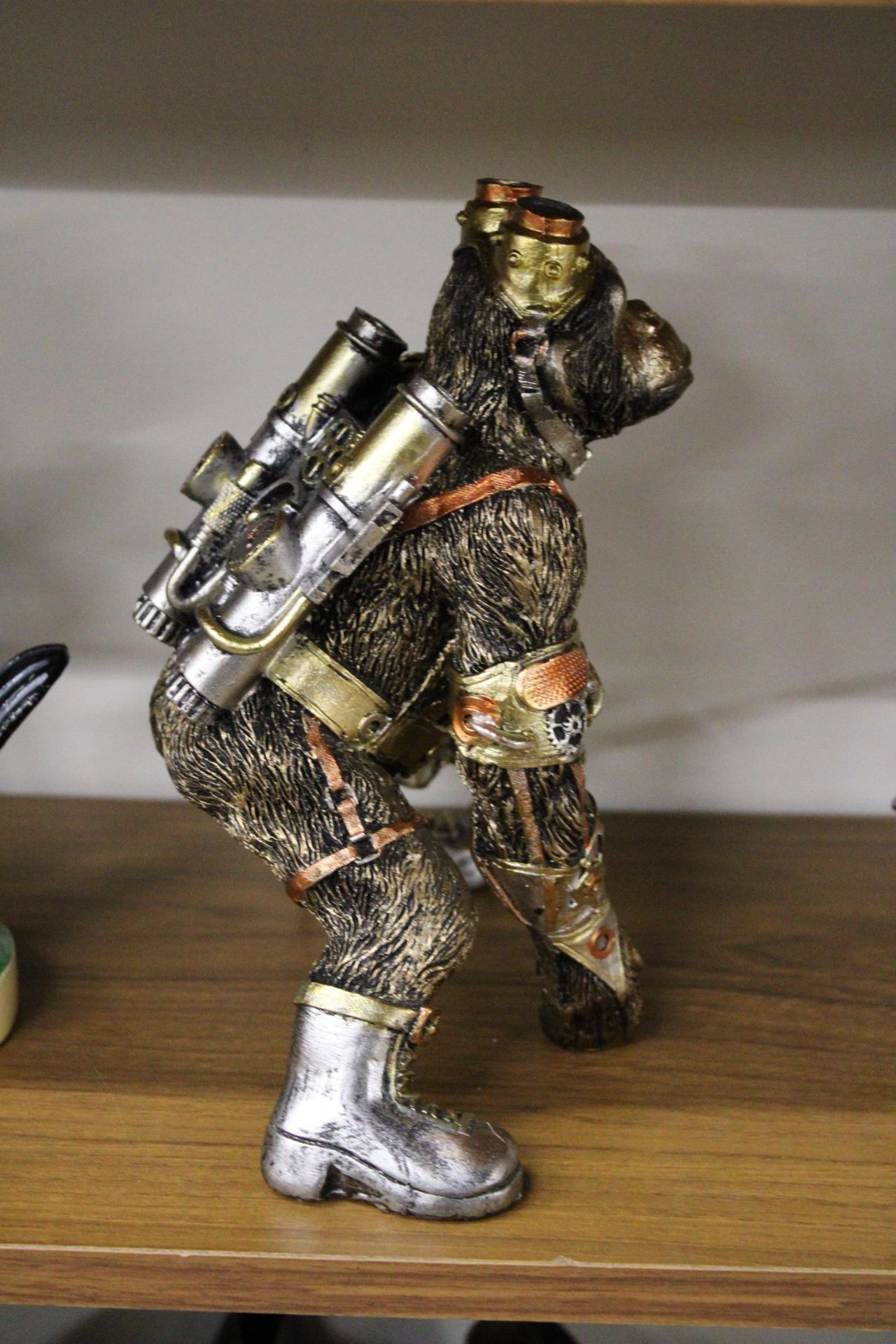 A STEAMPUNK STYLE CHIMP, HEIGHT 21CM - Image 4 of 4