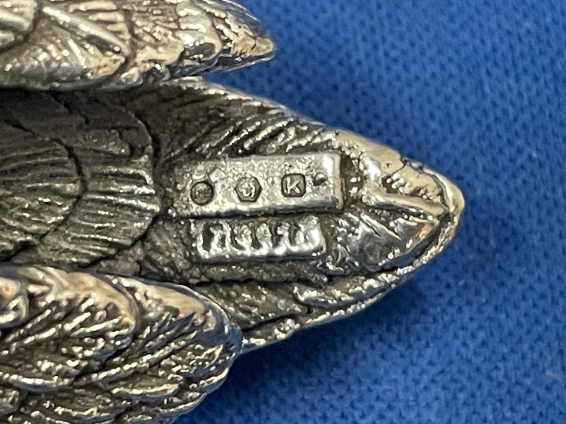 A COMYNS HALLMARKED FINE SILVER (FILLED) LITTLE SWAN - Image 8 of 8