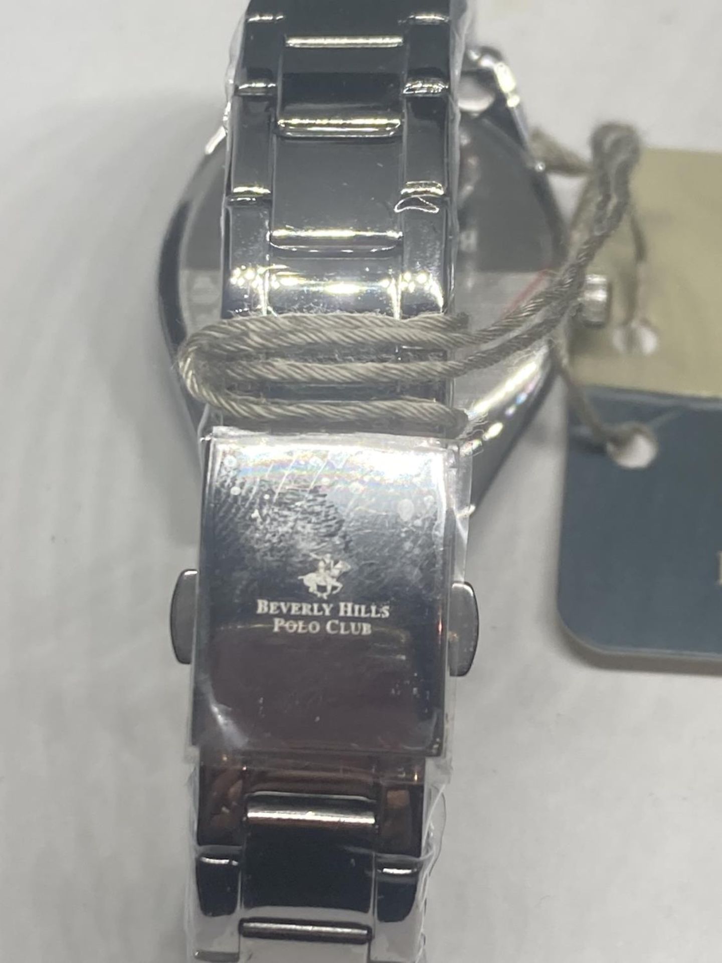 AN AS NEW AND BOXED BEVERLEY HILLS POLO CLUB WRIST WATCH SEEN WORKING BUT NO WARRANTY - Image 5 of 10