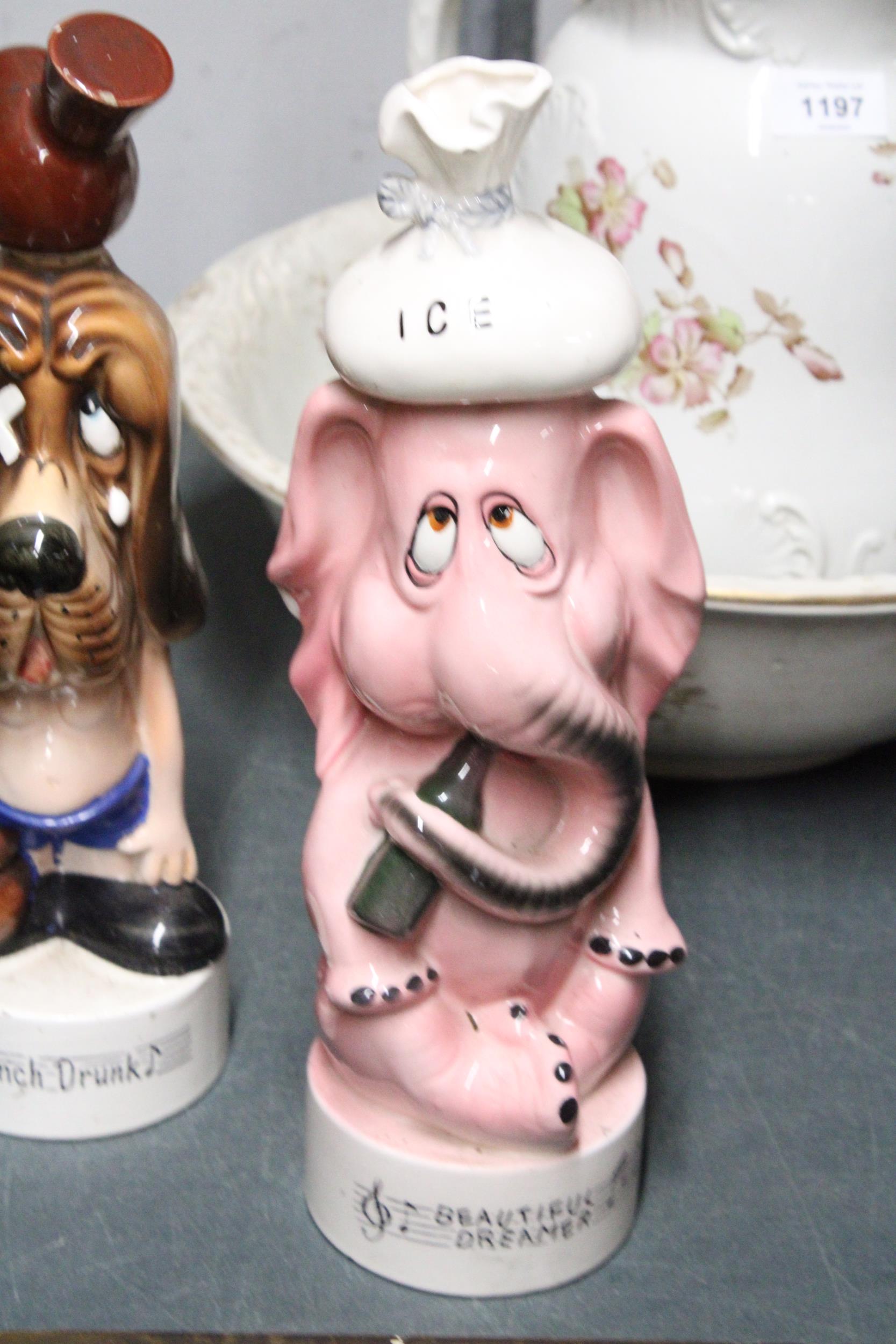 THREE VINTAGE NOVELTY MUSICAL DECANTERS TO INCLUDE A BASSET HOUND "THE LAST SHOT", "BEAUTIFUL - Image 4 of 5