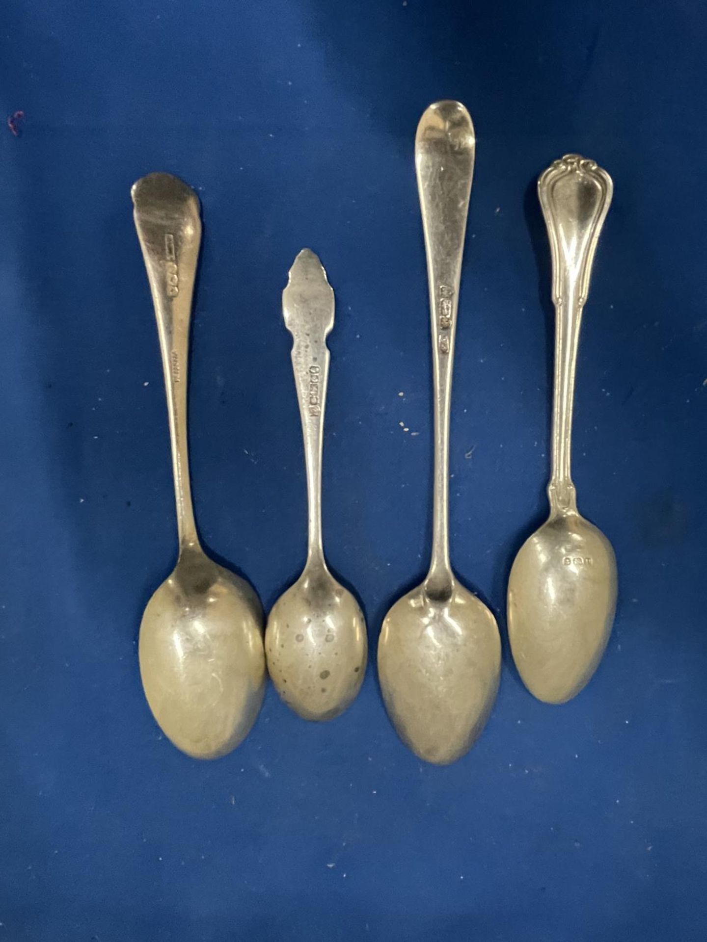 FOUR HALLMARKED SILVER SPOONS TO INCLUDE ONE PRE 1820 LONDON, TWO SHEFFIELD AND A BIRMINGHAM - Image 4 of 12