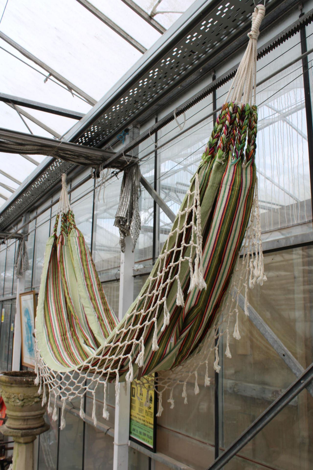 A MATERIAL GARDEN HAMMOCK - Image 3 of 3