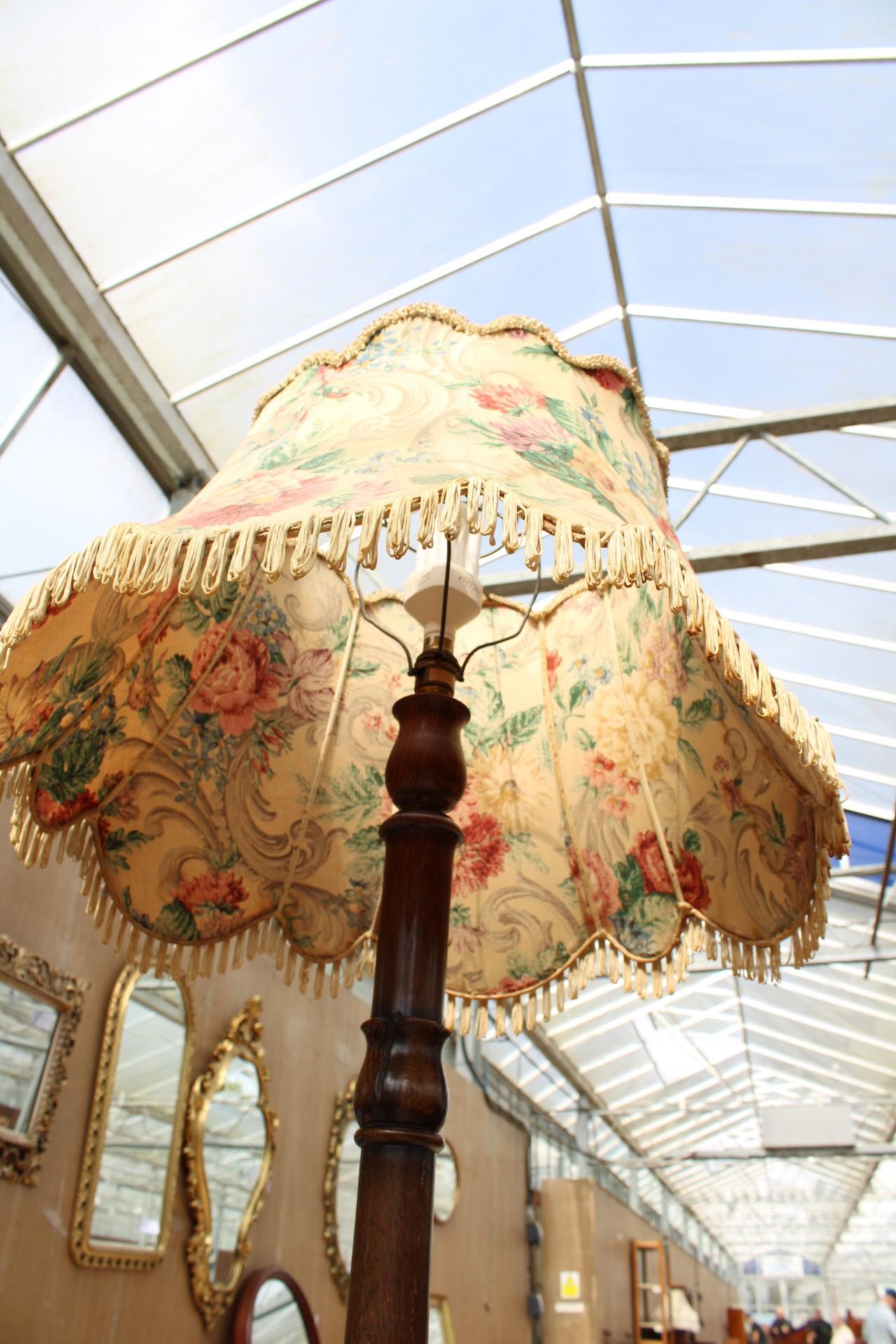 A MID 20TH CENTURY STANDARD LAMP WITH SHADE - Image 3 of 3