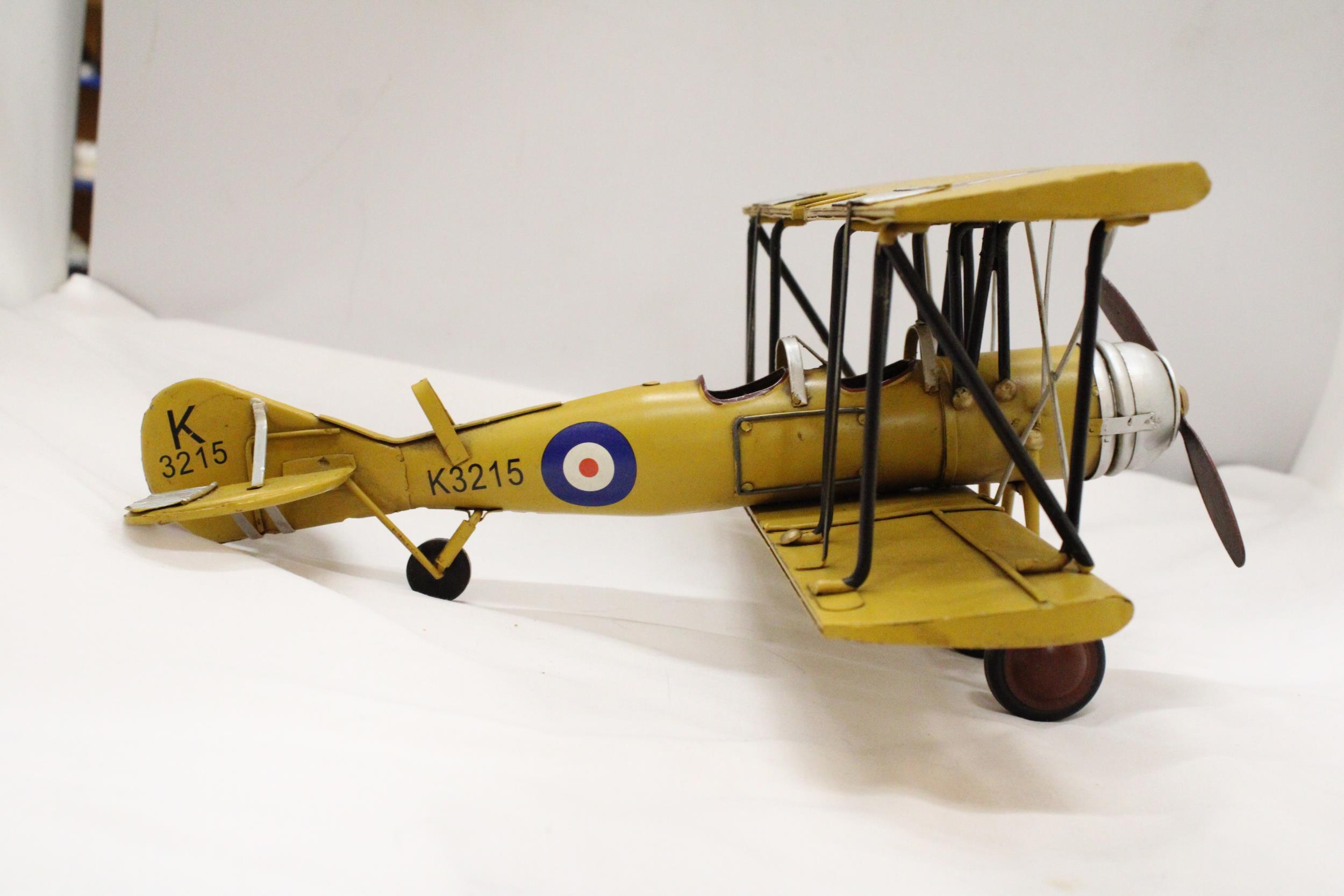 A WORLD WAR 1 BRITISH METAL BI-PLANE - Image 5 of 6