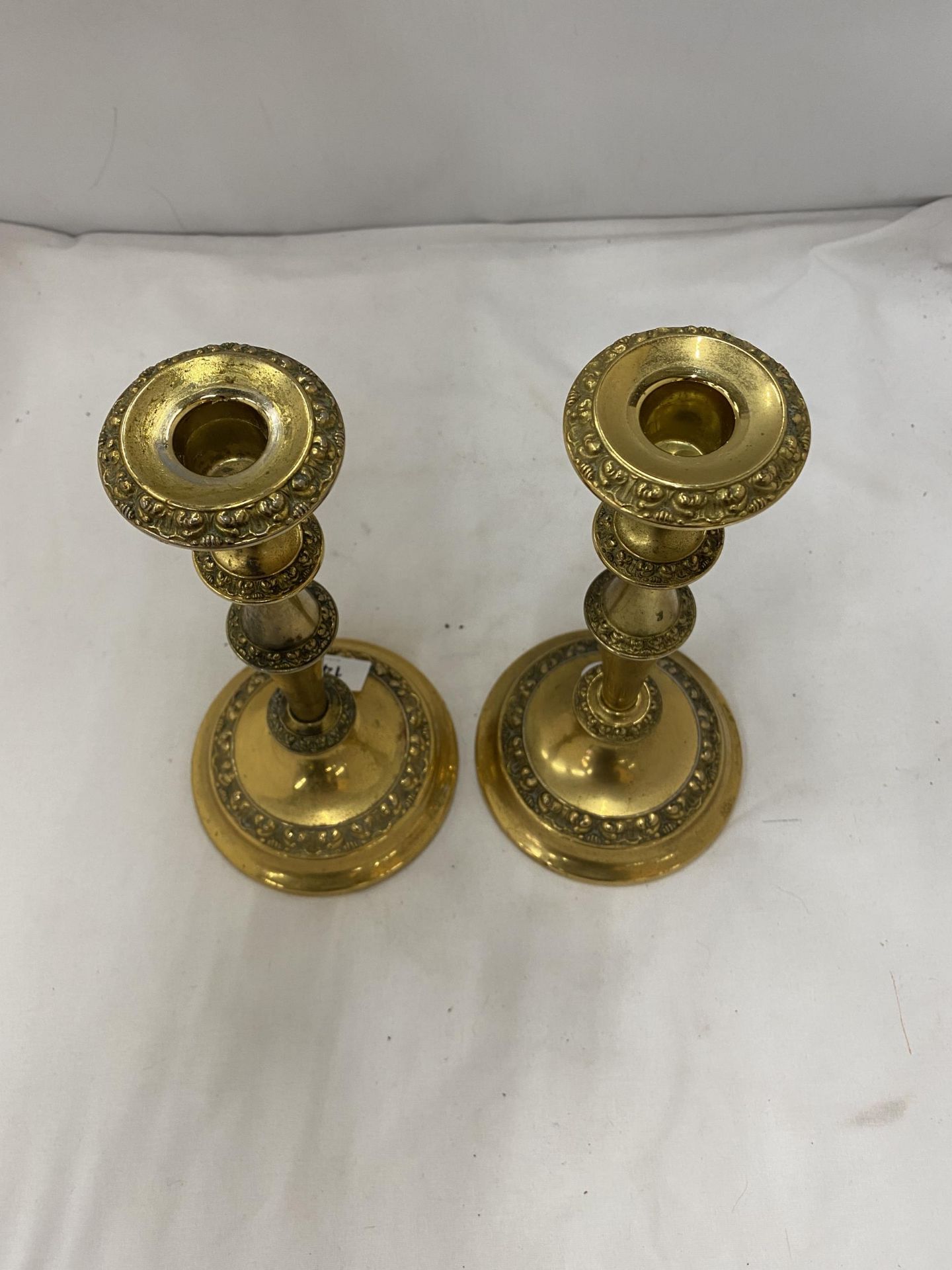 TWO LARGE BRASS CANDLESTICKS 27 CM - Image 2 of 3