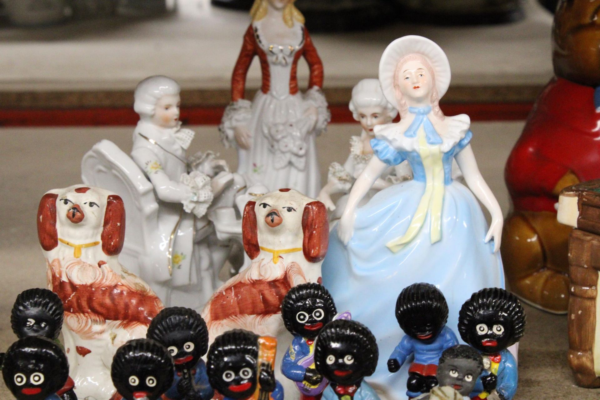 A COLLECTION OF FIGURES TO INCLUDE ROBERTSON'S BAND MEMBERS, SMALL STAFFORDSHIRE STYLE DOGS AND - Image 3 of 5