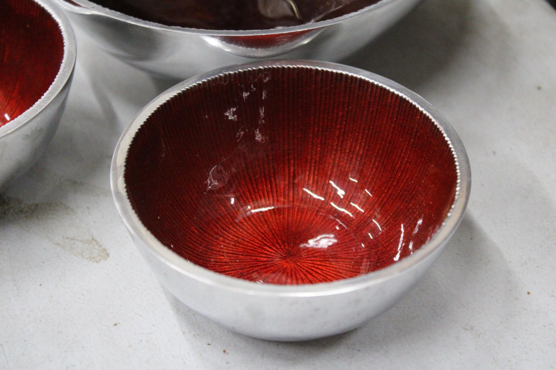 THREE MATCHING DESIGNER ENAMELLED BOWLS - Image 4 of 4