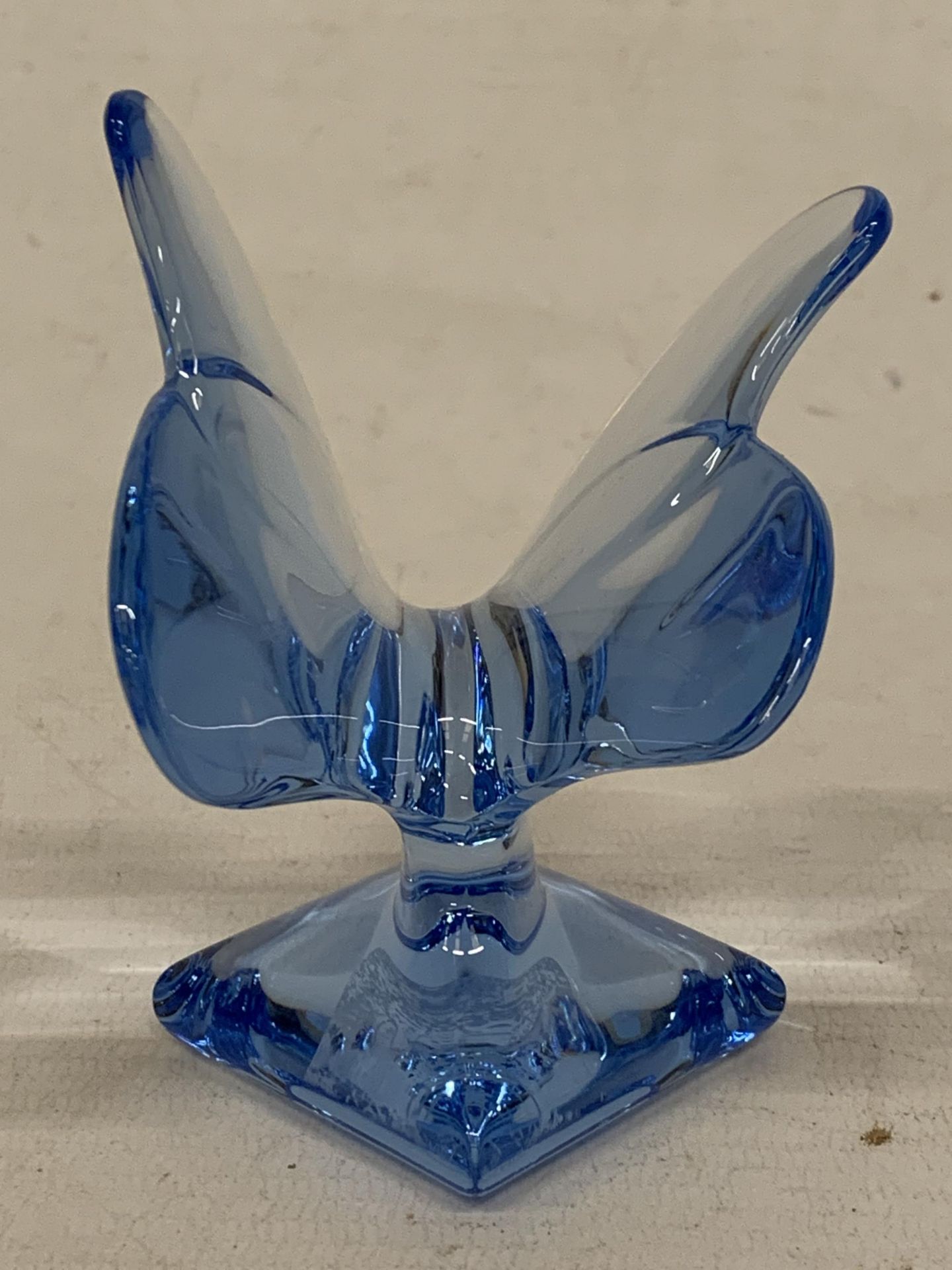A BACCARAT BLUE CRYSTAL BUTTERFLY - SIGNED - Image 3 of 4
