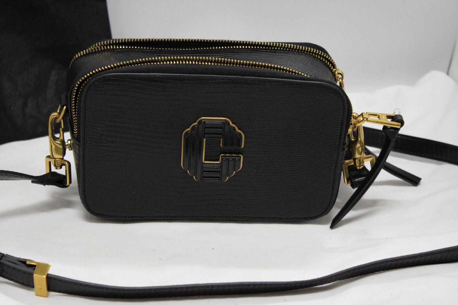 A CARVALA HANDBAG WITH DETACHABLE STRAPS AND DUST BAG - Image 2 of 6