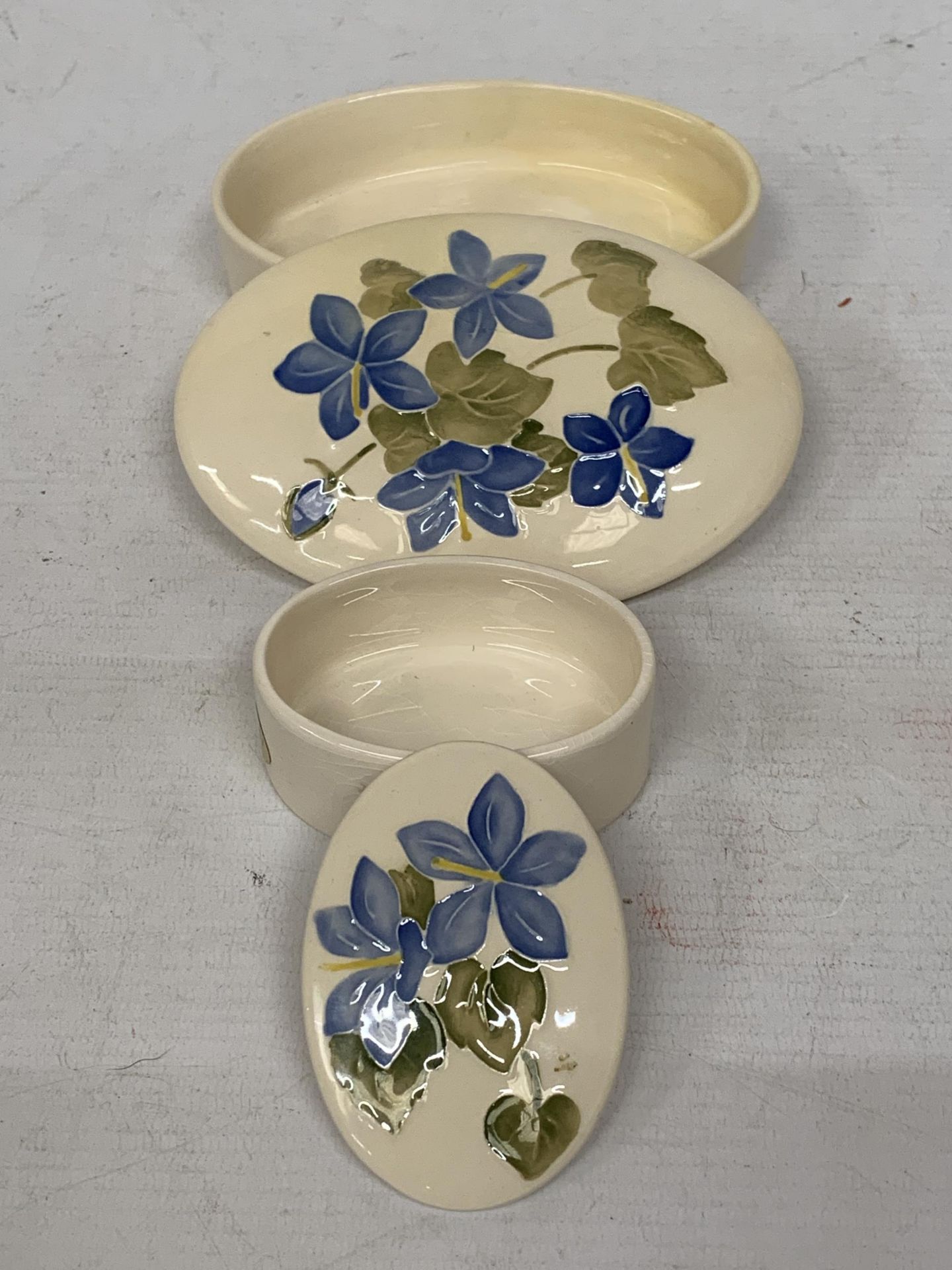 TWO SMALL UNMARKED MOORCROFT CAMPANULA OVAL TRINKET BOXES - Image 2 of 3
