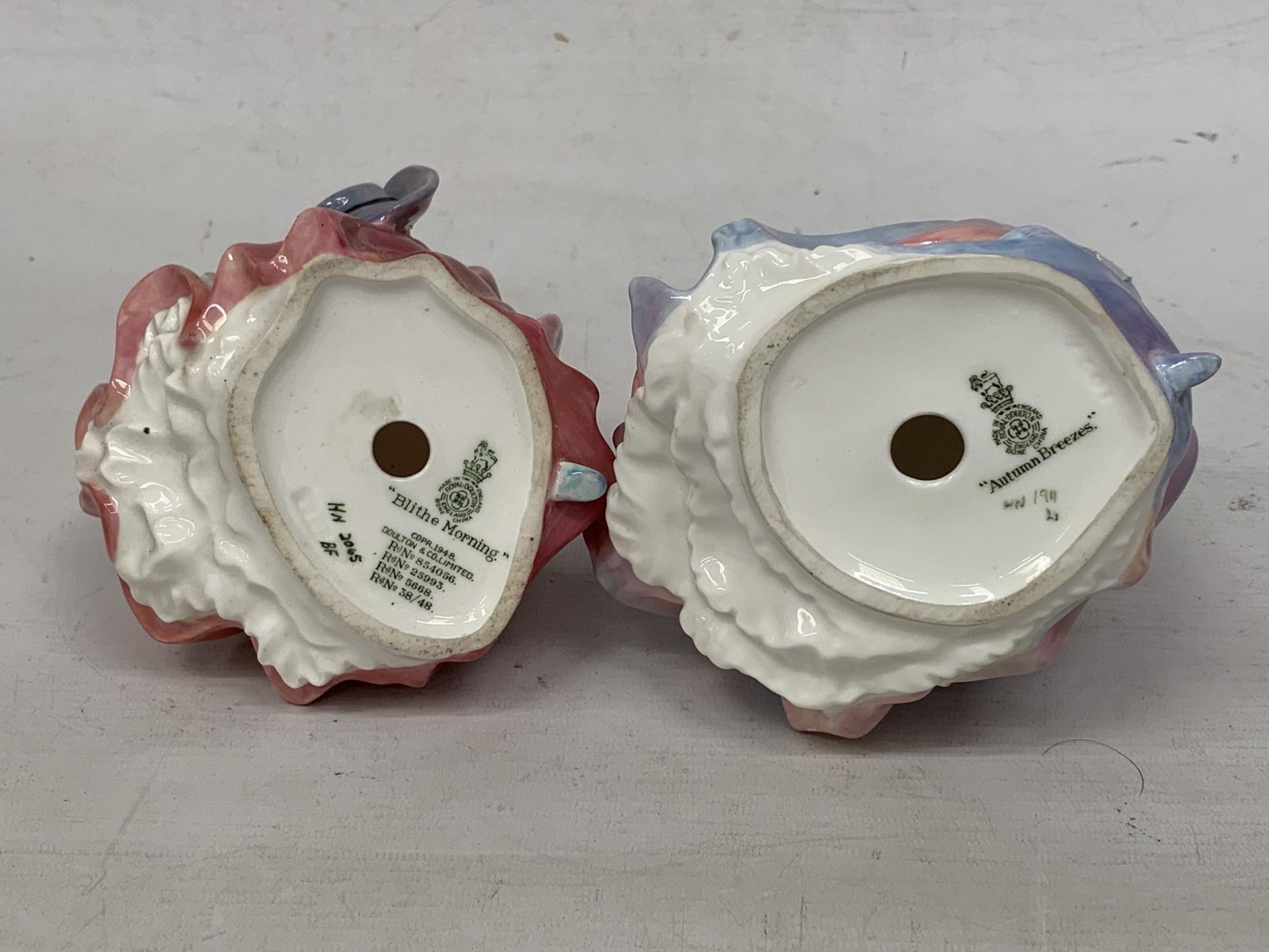 TWO ROYAL DOULTON FIGURINES "AUTUMN BREEZES" HN 1911 AND "BLITHE MORNING" HB 2045 - Image 5 of 5