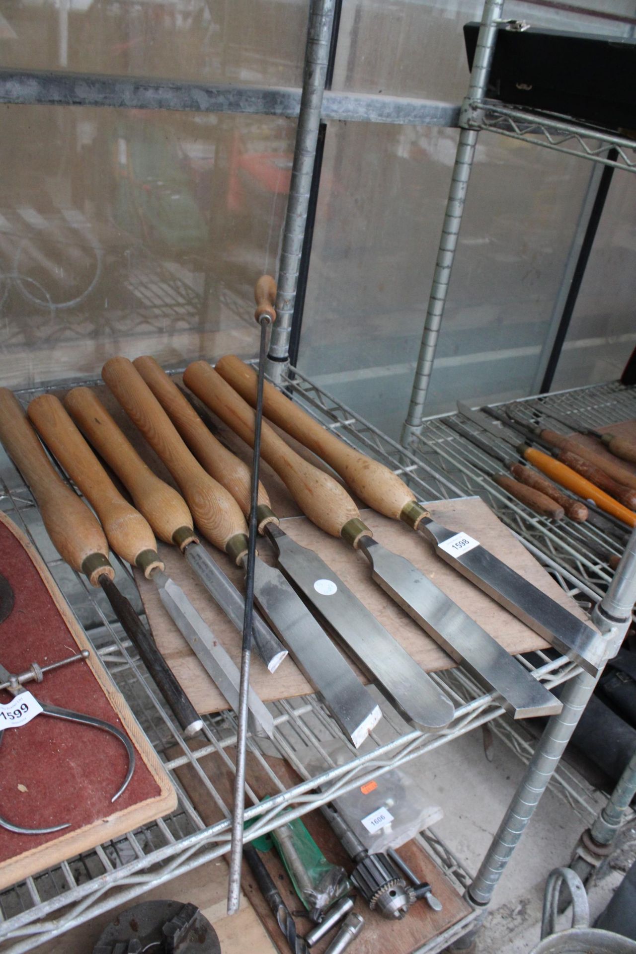 AN ASSORTMENT OF EIGHT LARGE WOODEN HANDLE LATHE TOOLS AND CHISELS - Image 2 of 5