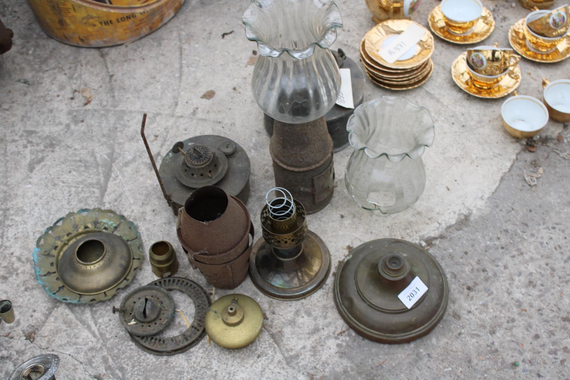 AN ASSORTMENT OF VINTAGE OIL LAMP SPARES - Image 2 of 2