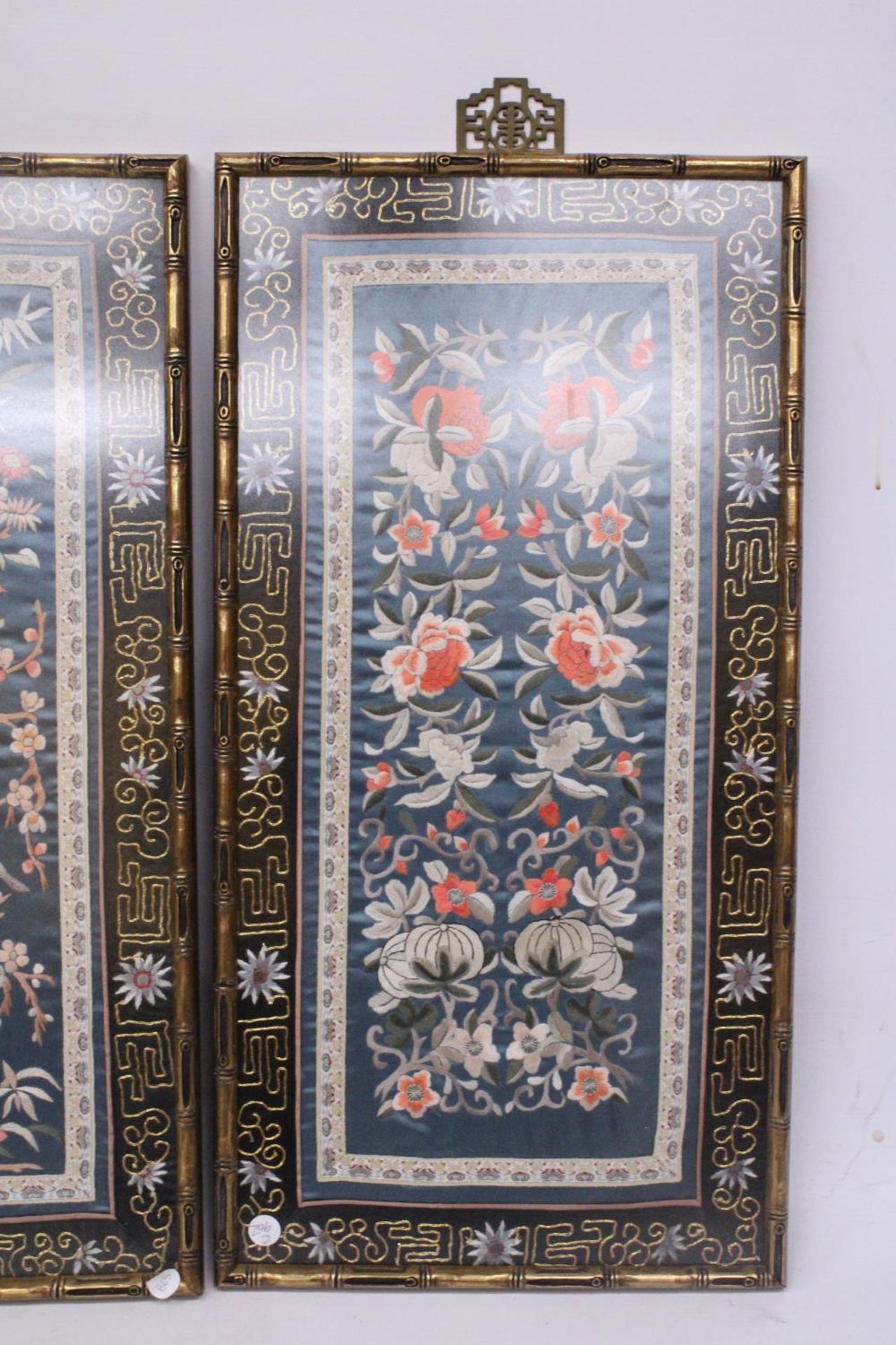 THREE CHINESE SILK EMBROIDERIES DEPICTING A LANDSCAPE SCENE, BIRDS AND FLORALS IN BAMBOO FRAMES - Image 6 of 7
