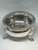 A HALLMARKED LONDON SILVER FOOTED CIRCULAR DISH GROSS WEIGHT 39.6 GRAMS