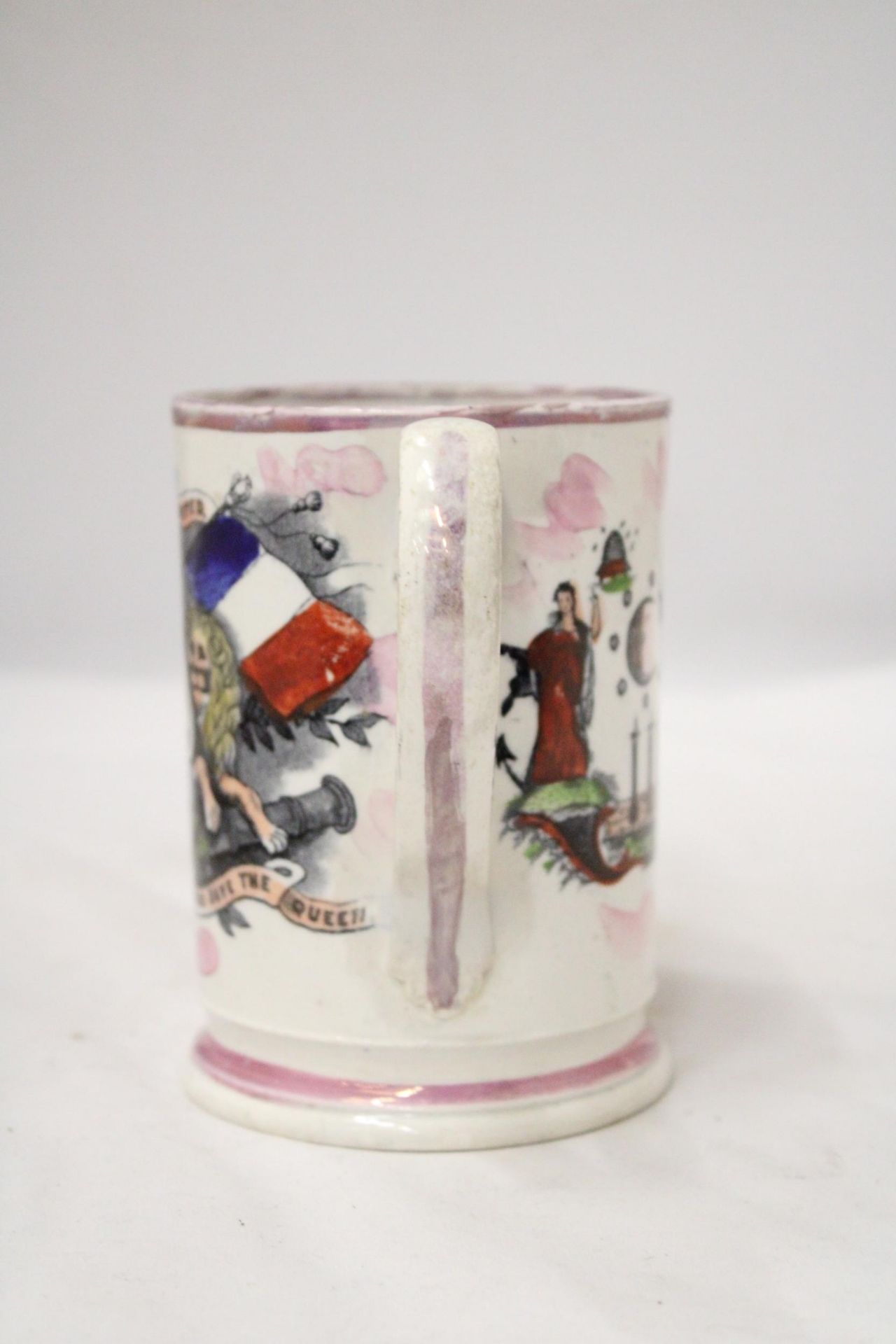 A 19TH CENTURY STAFFORDSHIRE POTTERY FROG MUG WITH 'GOD SAVE THE QUEEN' EMBLEM - Image 4 of 5