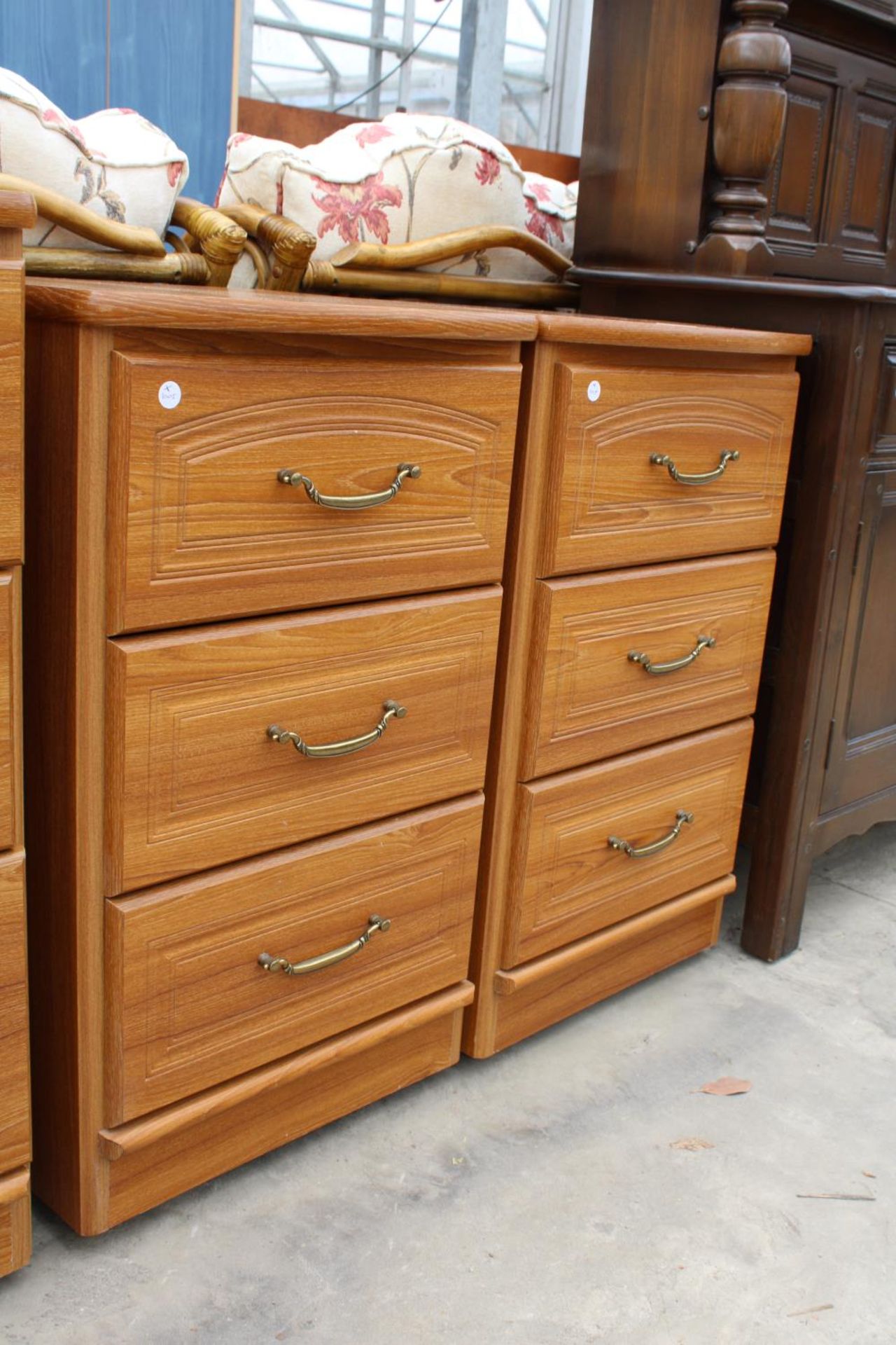A PAIR OF ALSTONS BEDSIDE CHESTS - Image 2 of 3