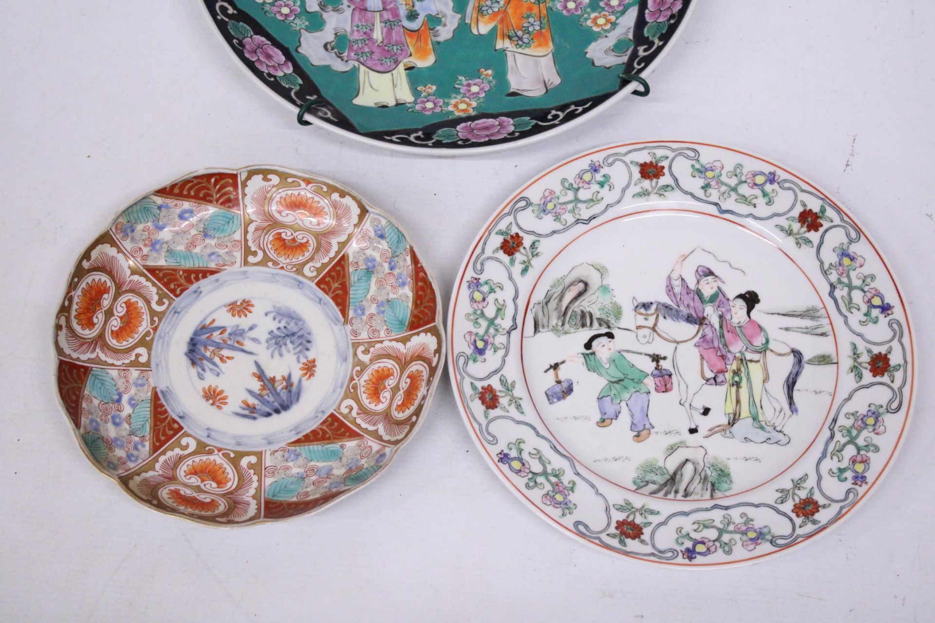 THREE ORIENTAL CHARGERS - Image 3 of 8