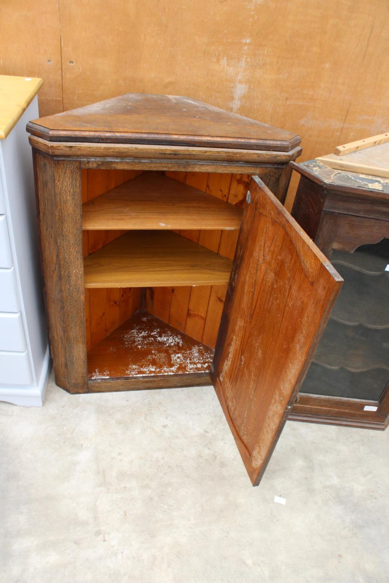 TWO OAK GEORGE III STYLE CORNER CUPBOARDS - Image 3 of 3