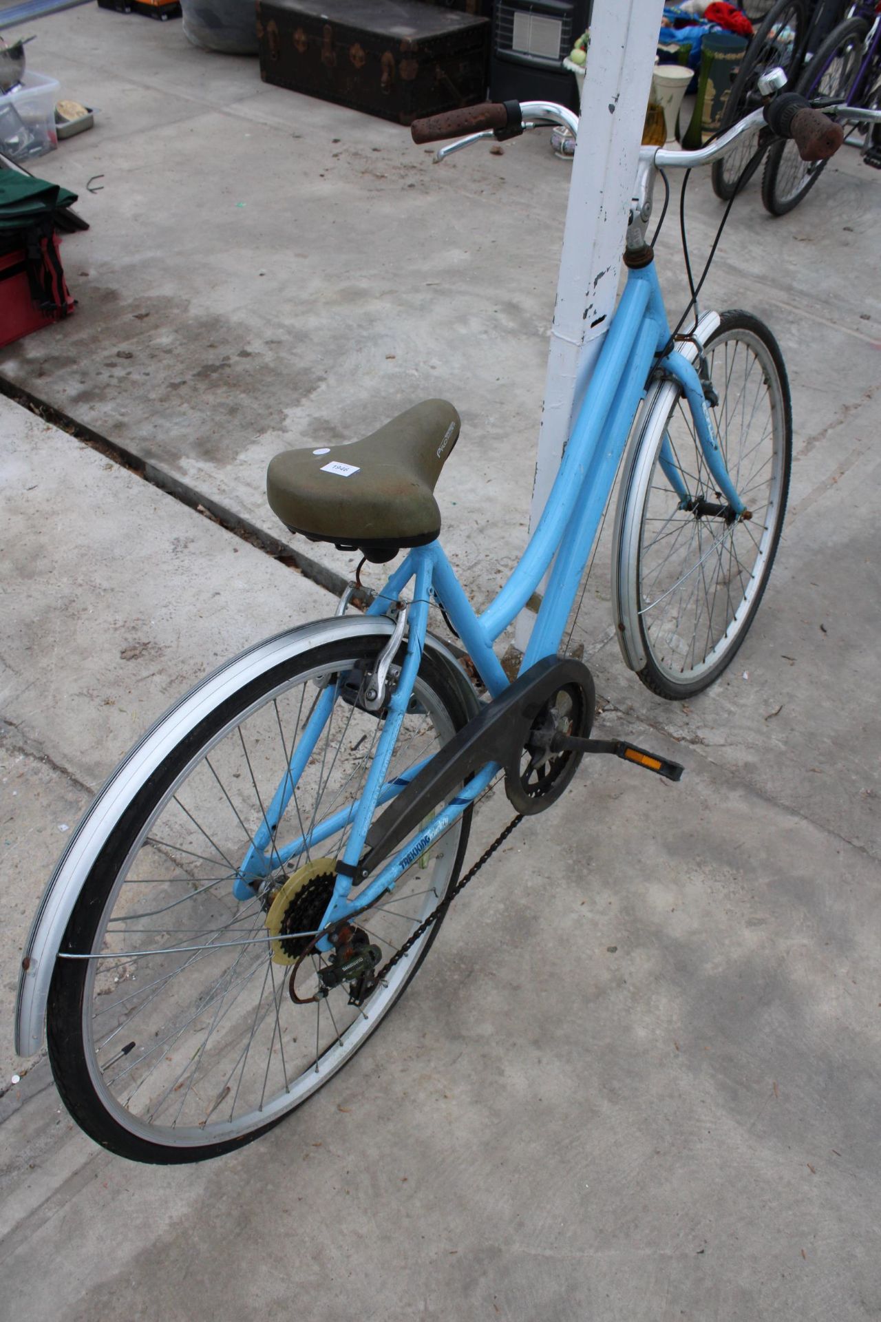 A LADIES REFLEX BIKE WITH 7 SPEED SHIMANO GEAR SYSTEM - Image 2 of 3