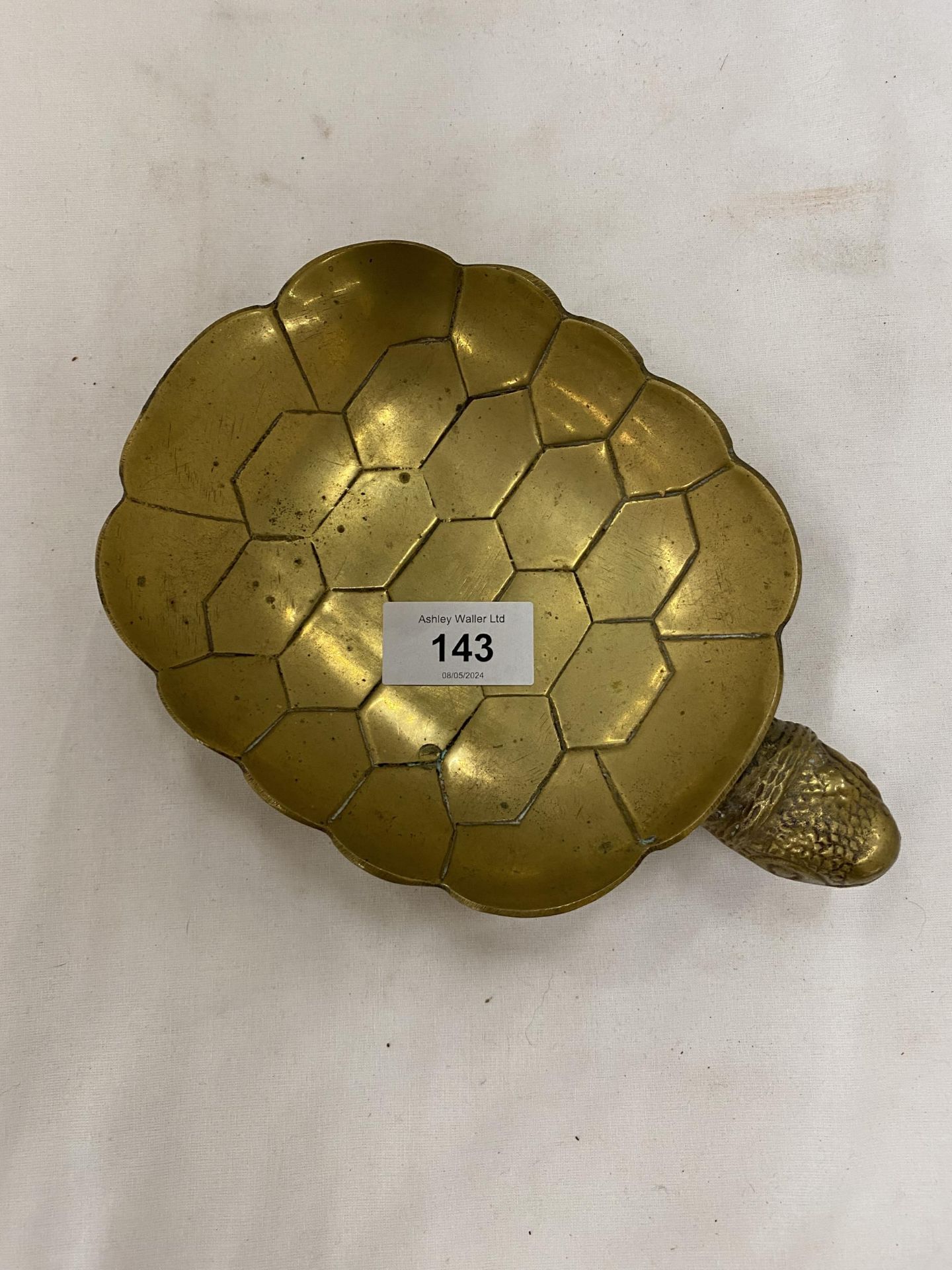A VINTAGE BRASS TURTLE DISH - Image 6 of 6