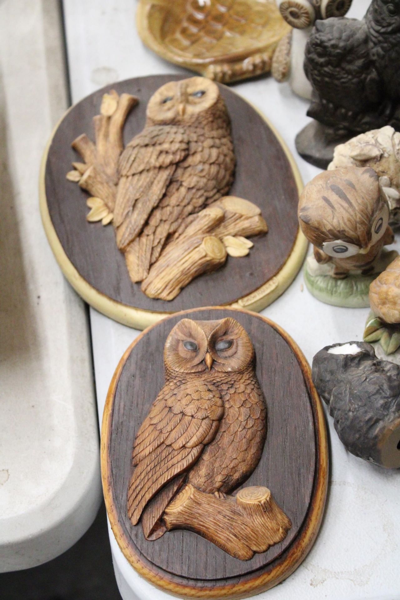 A LARGE QUANTITY OF OWL FIGURES (25 IN TOTAL) - Image 3 of 7