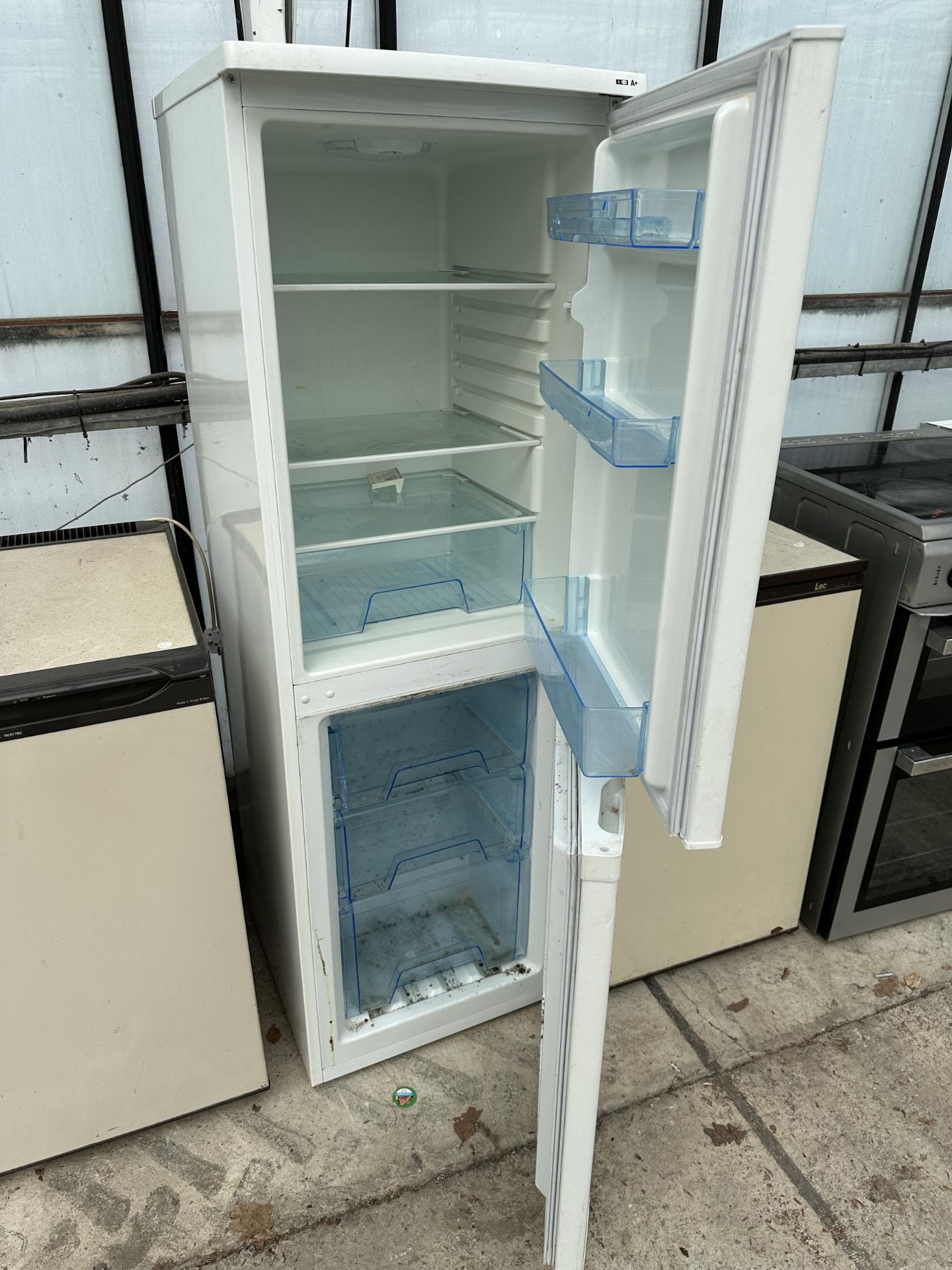 A LEC PENTANE FRIDGE FREEZER - Image 2 of 2