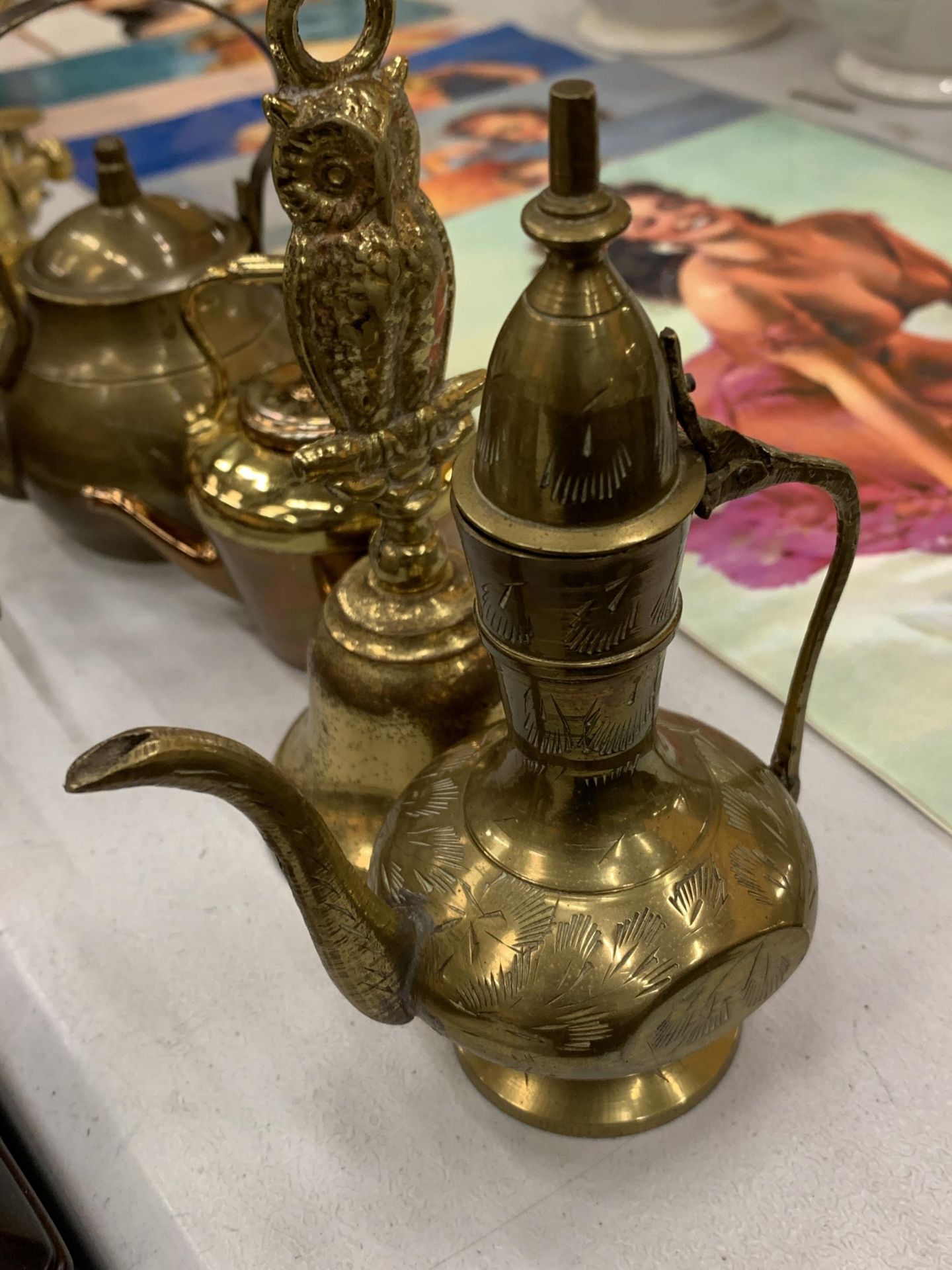 A COLLECTION OF BRASS ITEMS TO INCLUDE KETTLES, BELLS, CANDLESTICKS, ETC., - Image 2 of 5