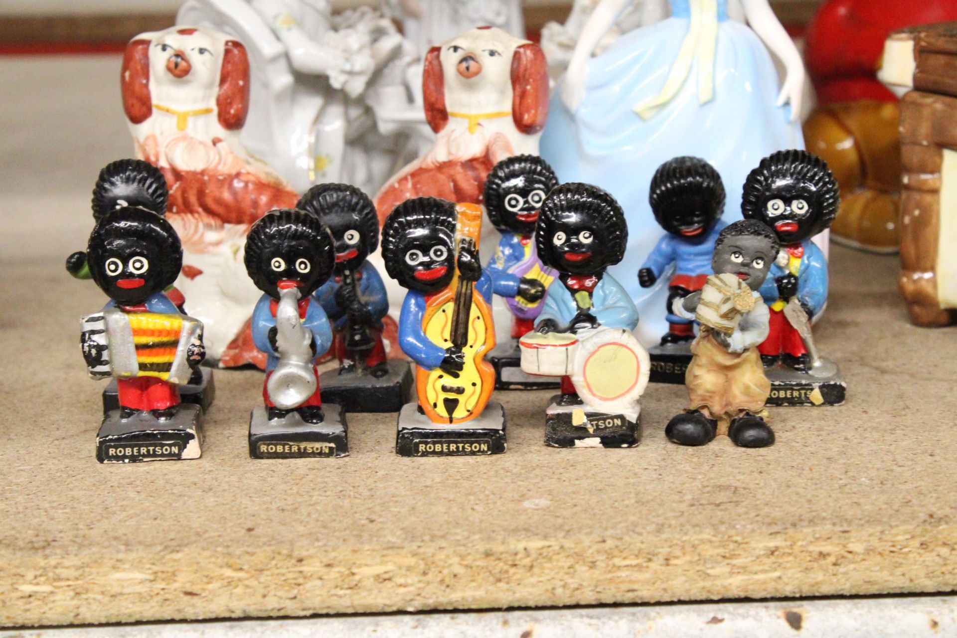 A COLLECTION OF FIGURES TO INCLUDE ROBERTSON'S BAND MEMBERS, SMALL STAFFORDSHIRE STYLE DOGS AND - Image 2 of 5