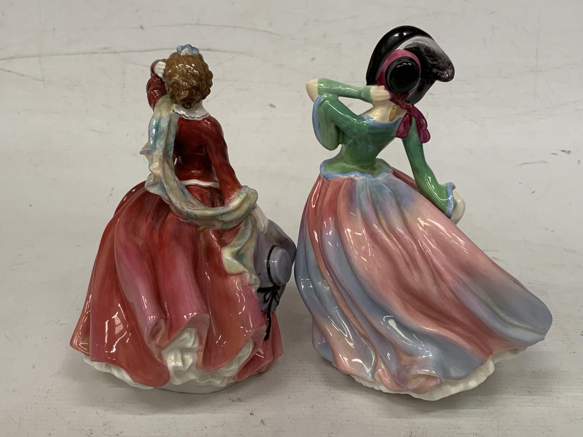 TWO ROYAL DOULTON FIGURINES "AUTUMN BREEZES" HN 1911 AND "BLITHE MORNING" HB 2045 - Image 3 of 5
