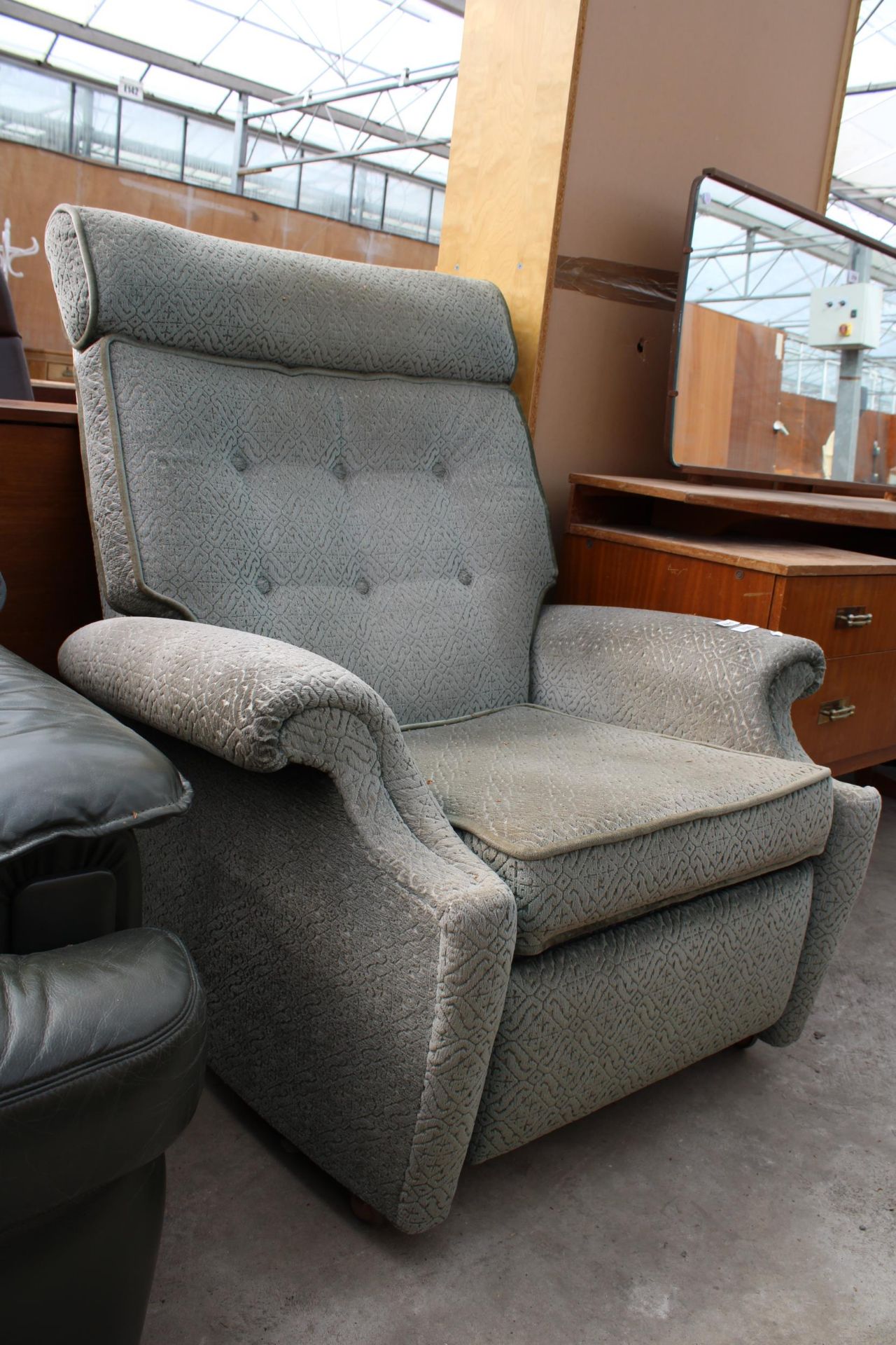 A PARKER KNOLL RECLINER CHAIR, MODEL NO. N30 - Image 2 of 2