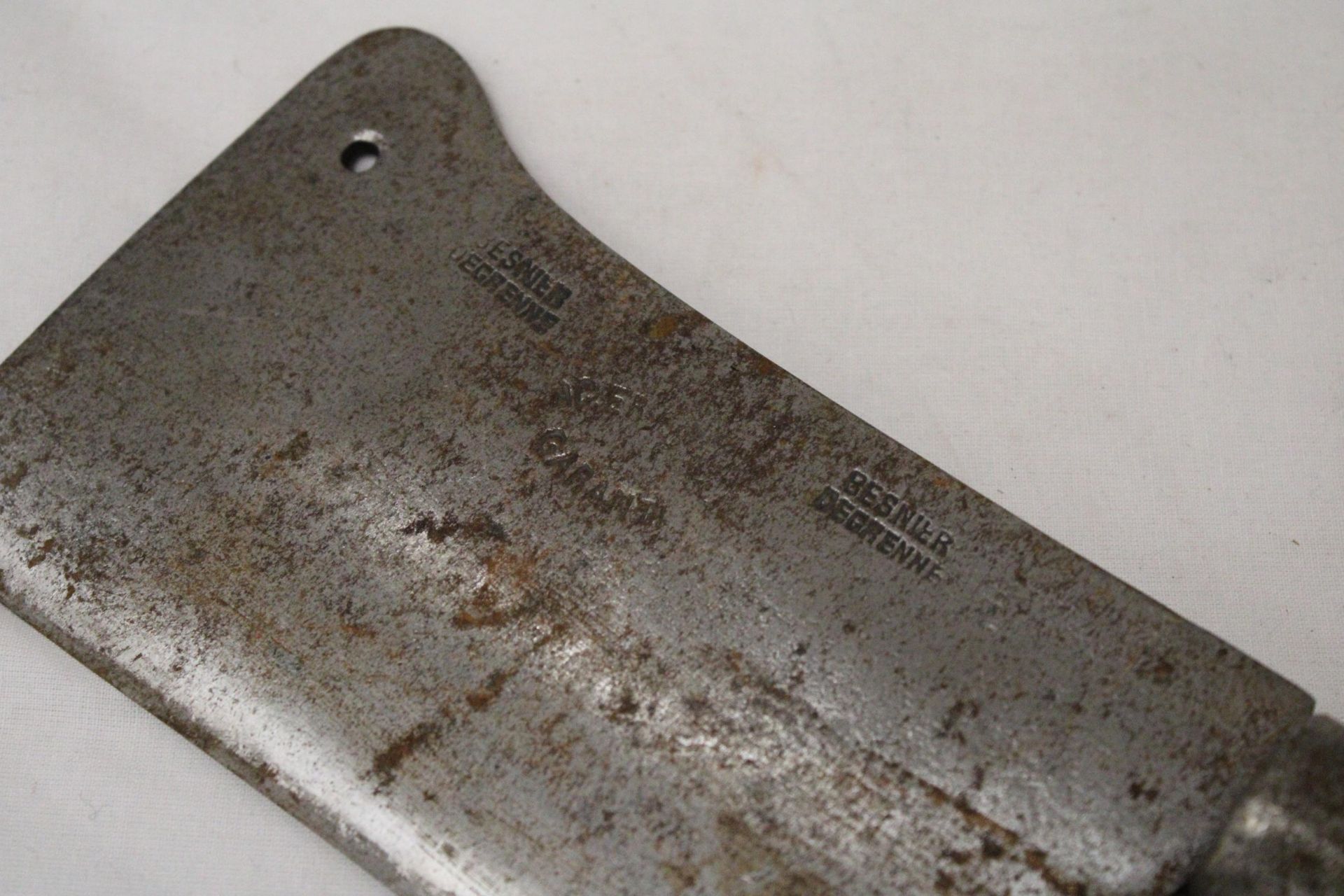 A QUALITY, VINTAGE MEAT CLEAVER BY BESNIER DEGRENNE - Image 3 of 4