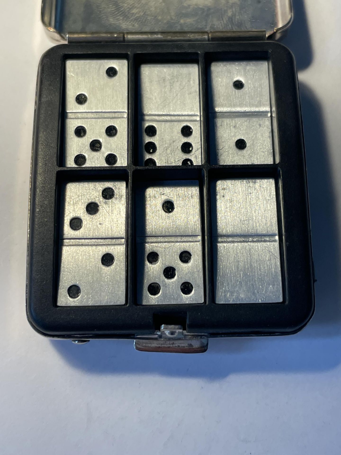 A VINTAGE BURBERRY MINIATURE POCKET SIZED DOMINO SET WITH TWENTY SEVEN DOMINOES - Image 4 of 4