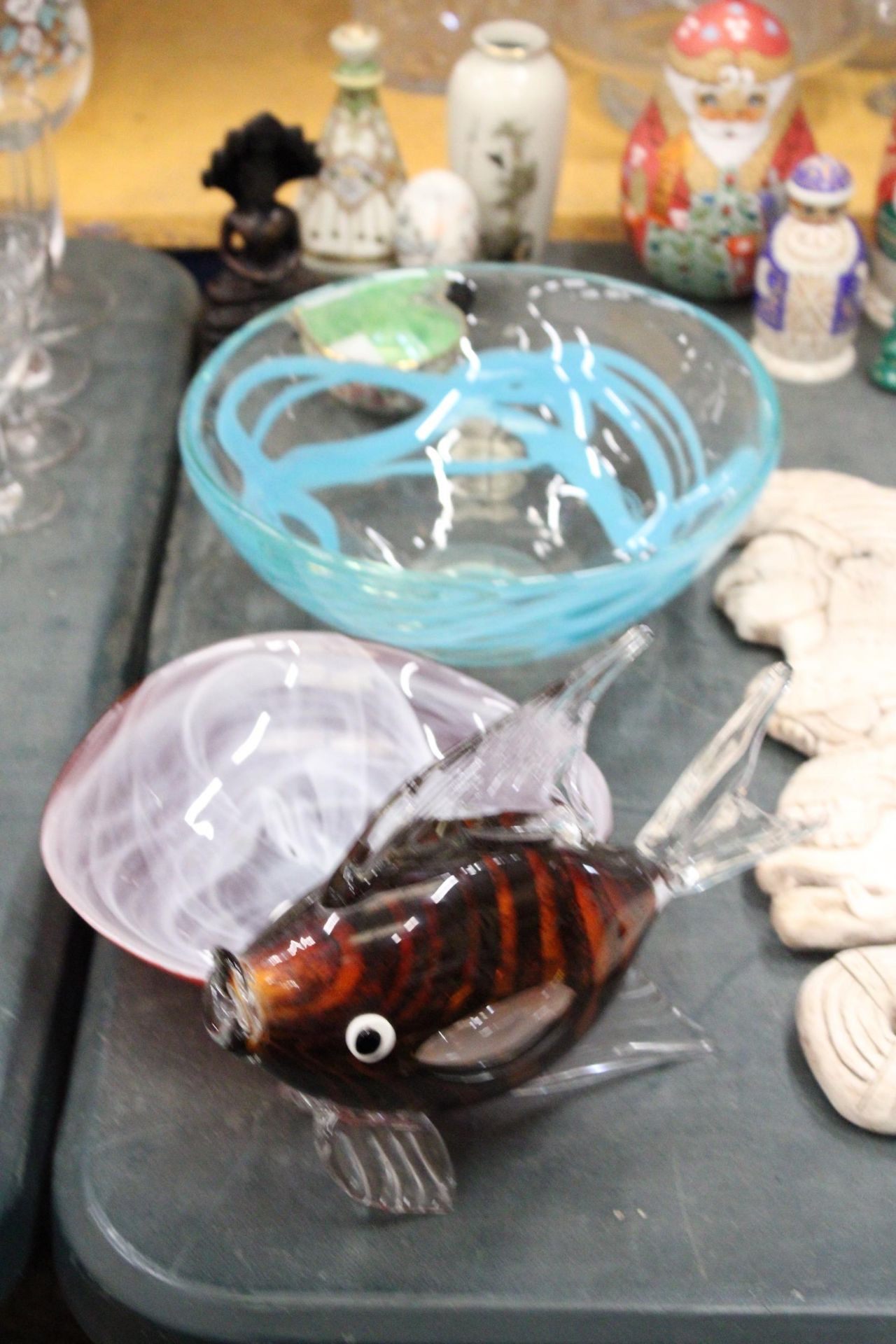 TWO HEAVY ART GLASS BOWLS PLUS A VINCENZA MODEL OF A FISH