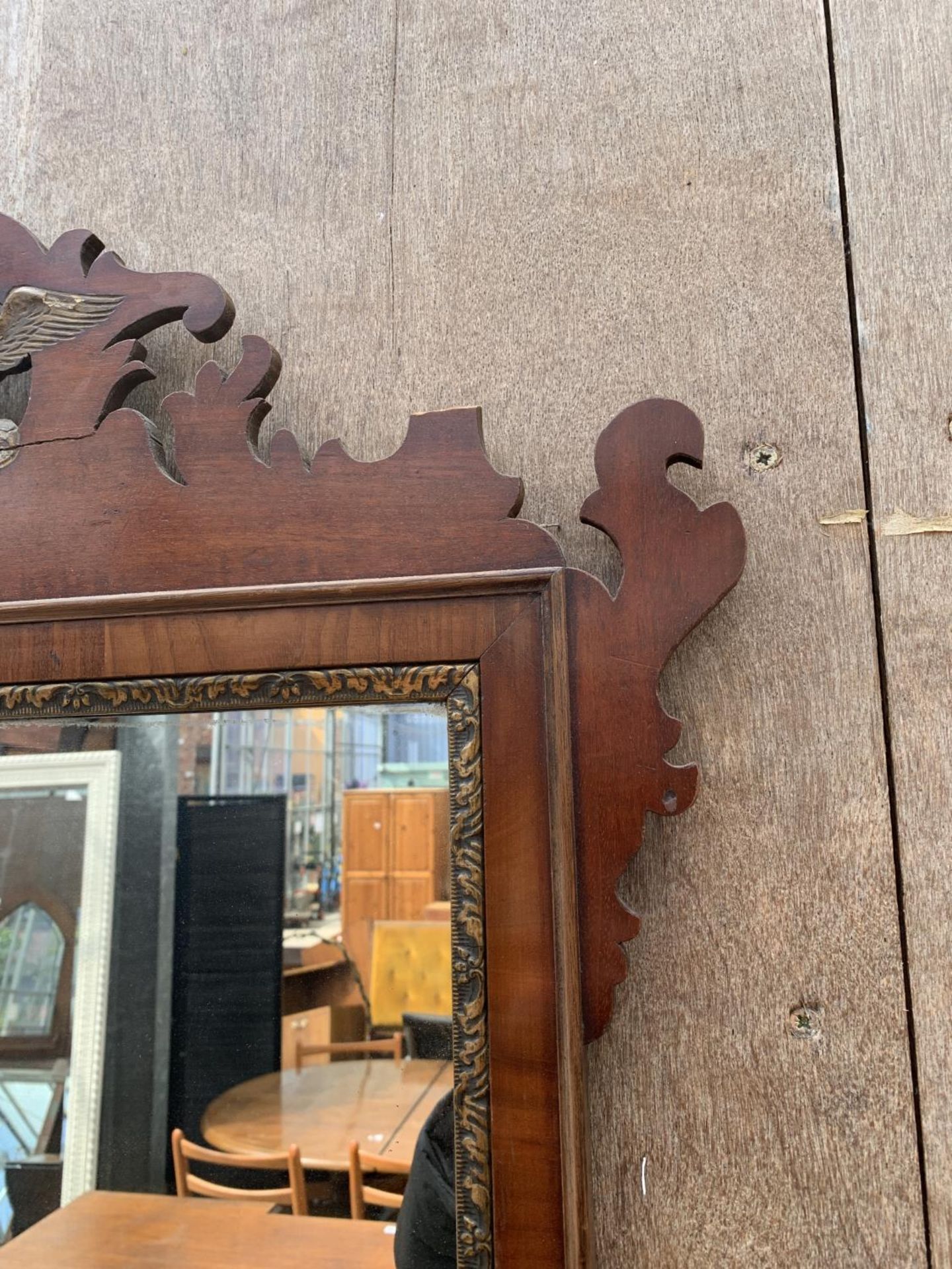 A MAHOGANY MIRROR WITH BRASS INNER BORDER - Image 2 of 3