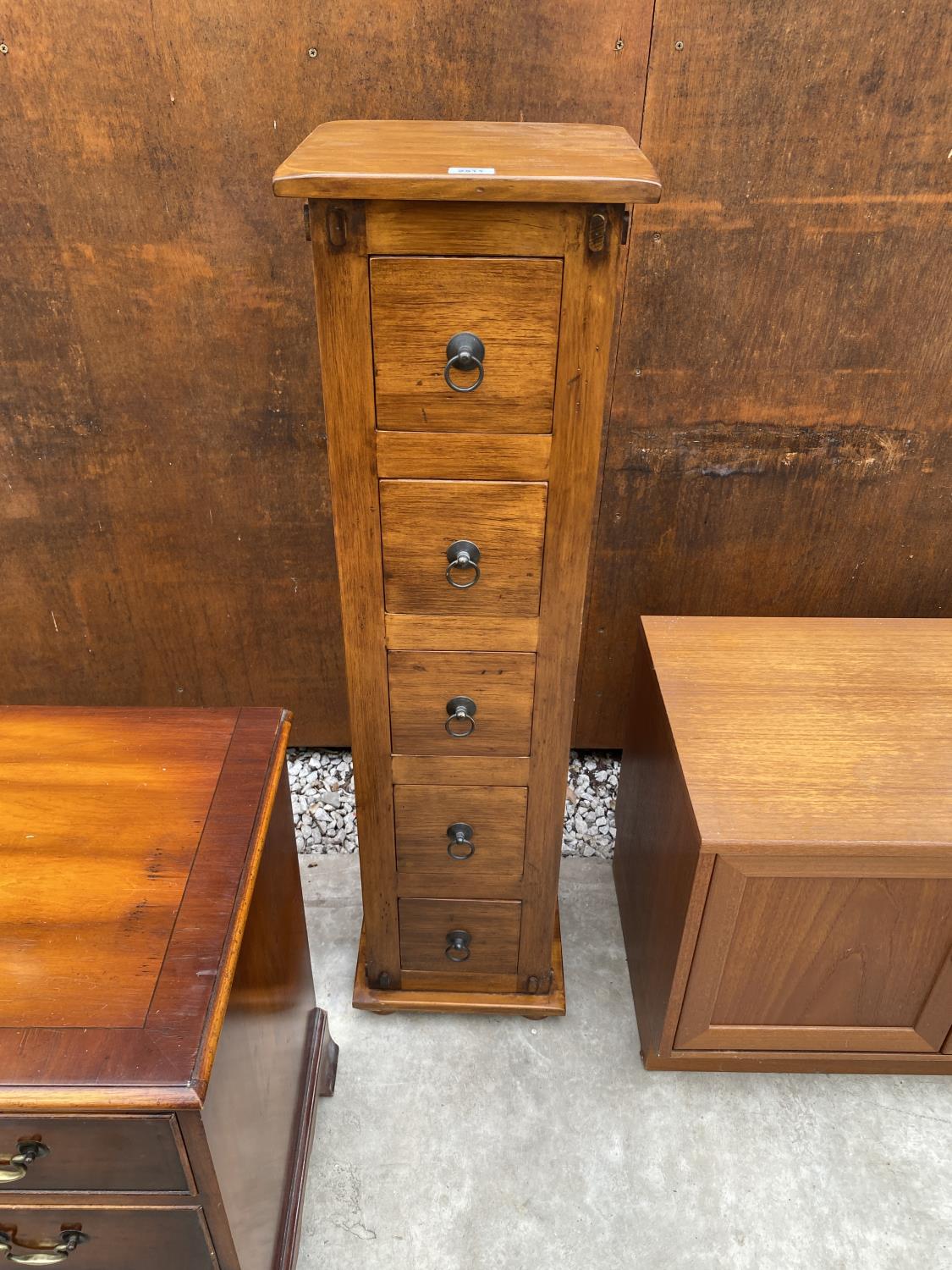 A MODERN HARDWOOD 13" WIDE CHEST OF FIVE DRAWERS