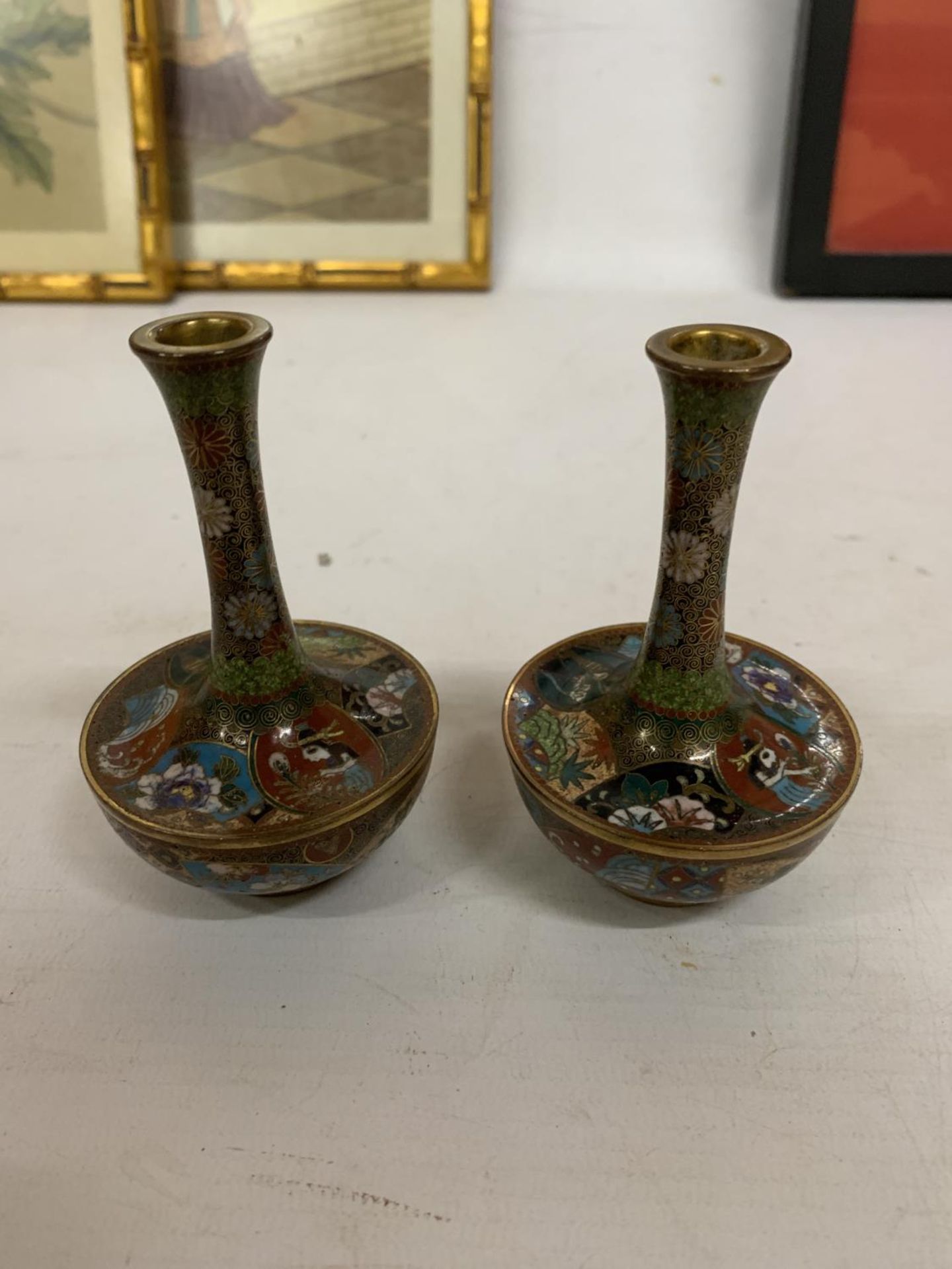 A PAIR OF CHINESE CLOISONNE ENAMEL BRASS VASES - 10 CM