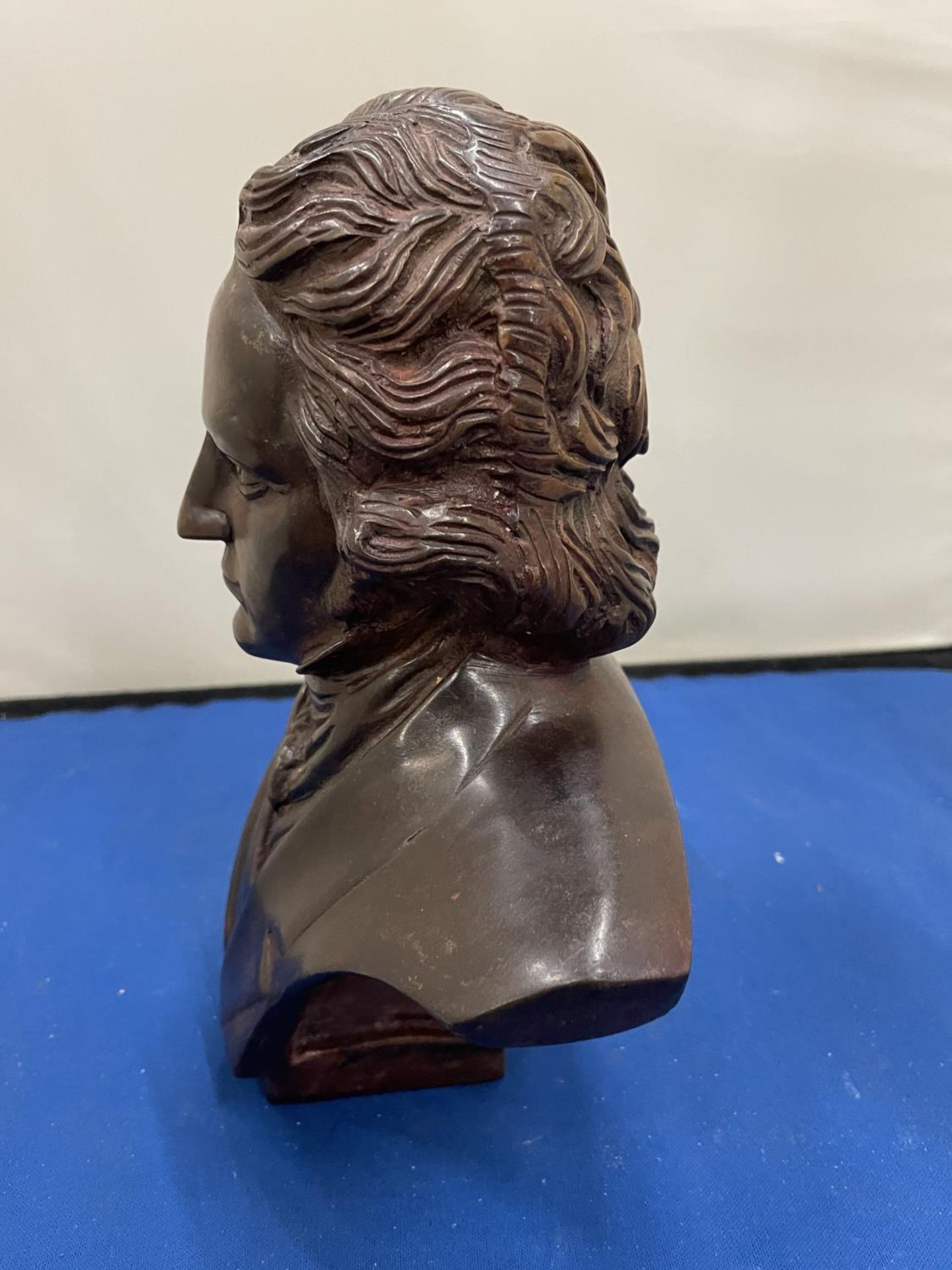 A BRONZE BUST OF BEETHOVEN - Bild 3 aus 8