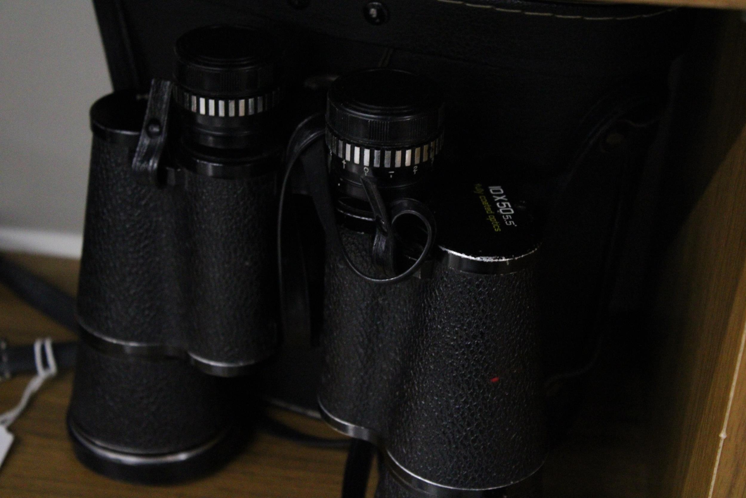 A CASED PAIR OF HANIMEX 10 X 50 BINOCULARS - Image 2 of 6