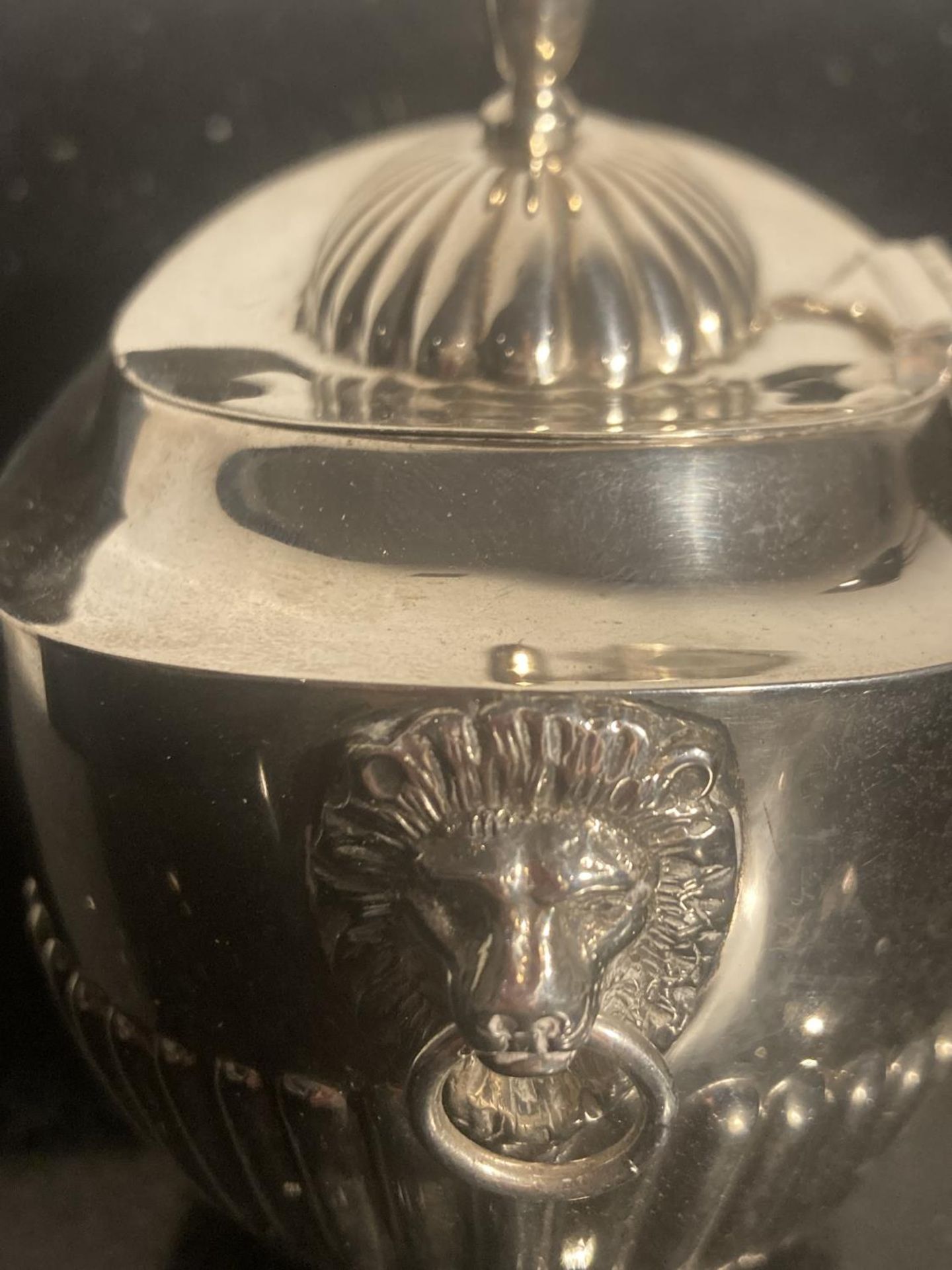 A HALLMARKED BIRMINGHAM SILVER LOOSE TEA CADDY GROSS WEIGHT 210 GRAMS - Image 3 of 5